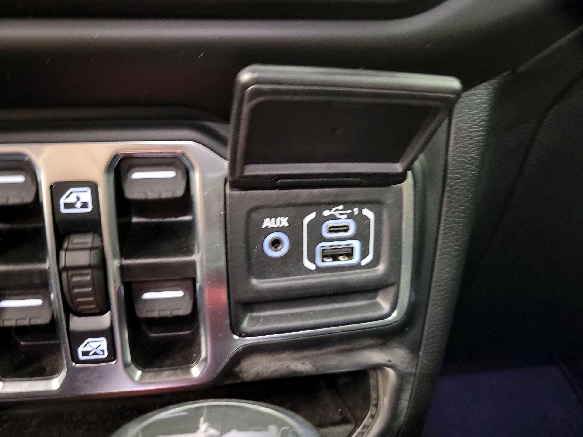 Thumbnail: 2023 Jeep Wrangler - 18