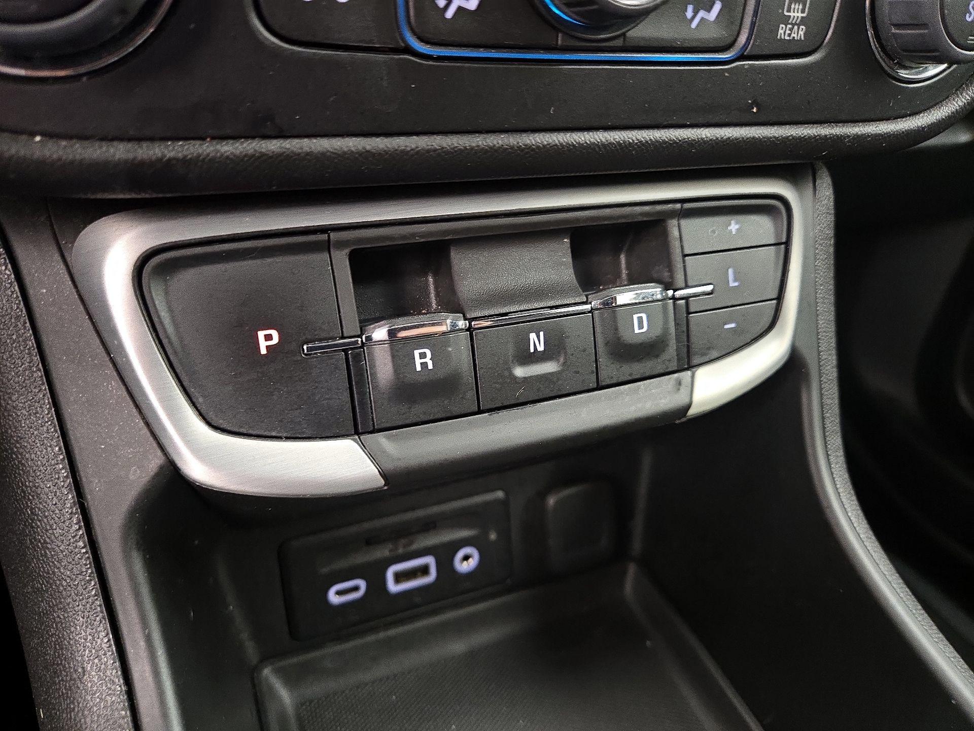 Thumbnail: 2022 GMC Terrain - 17