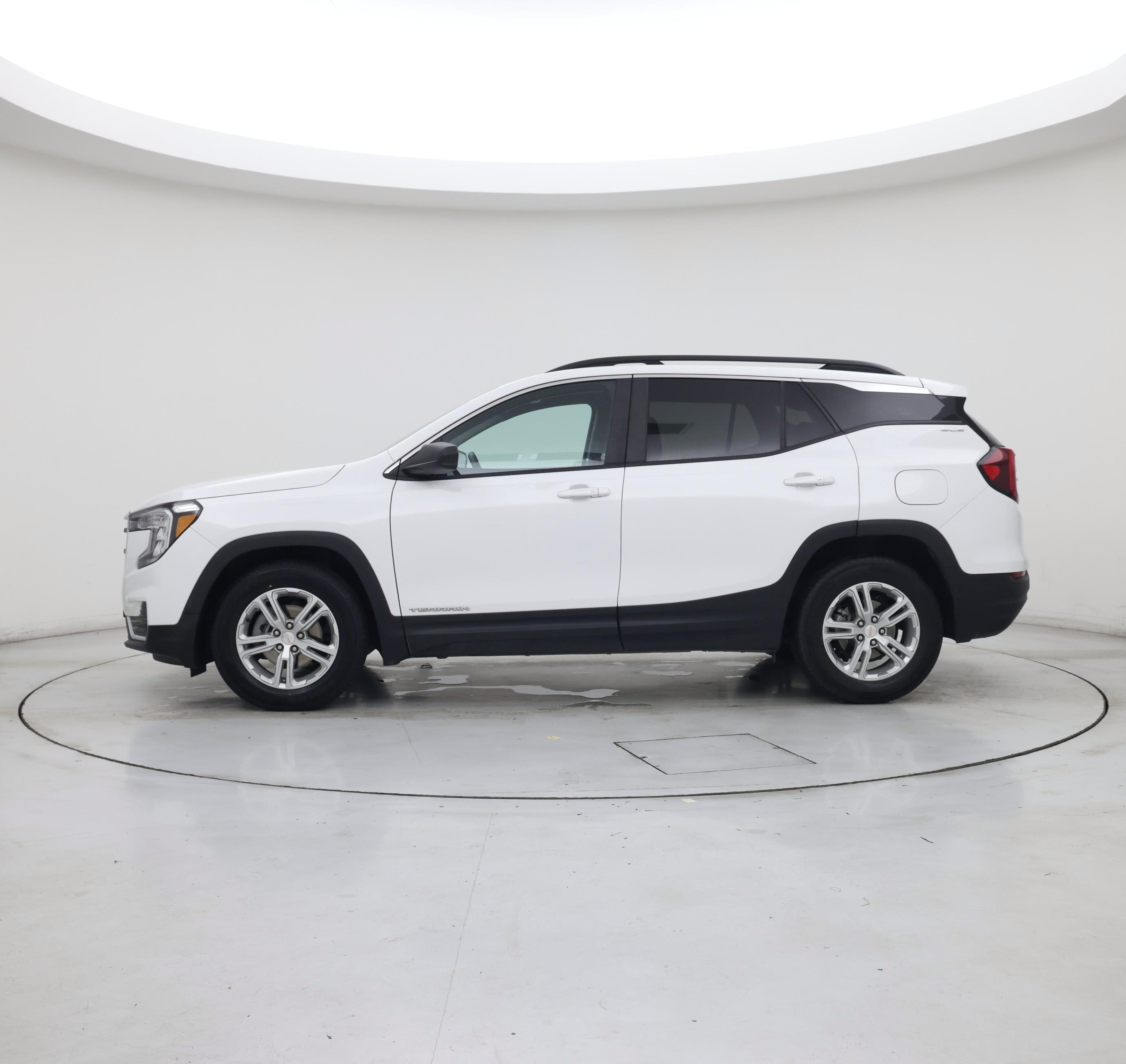 Thumbnail: 2022 GMC Terrain - 3