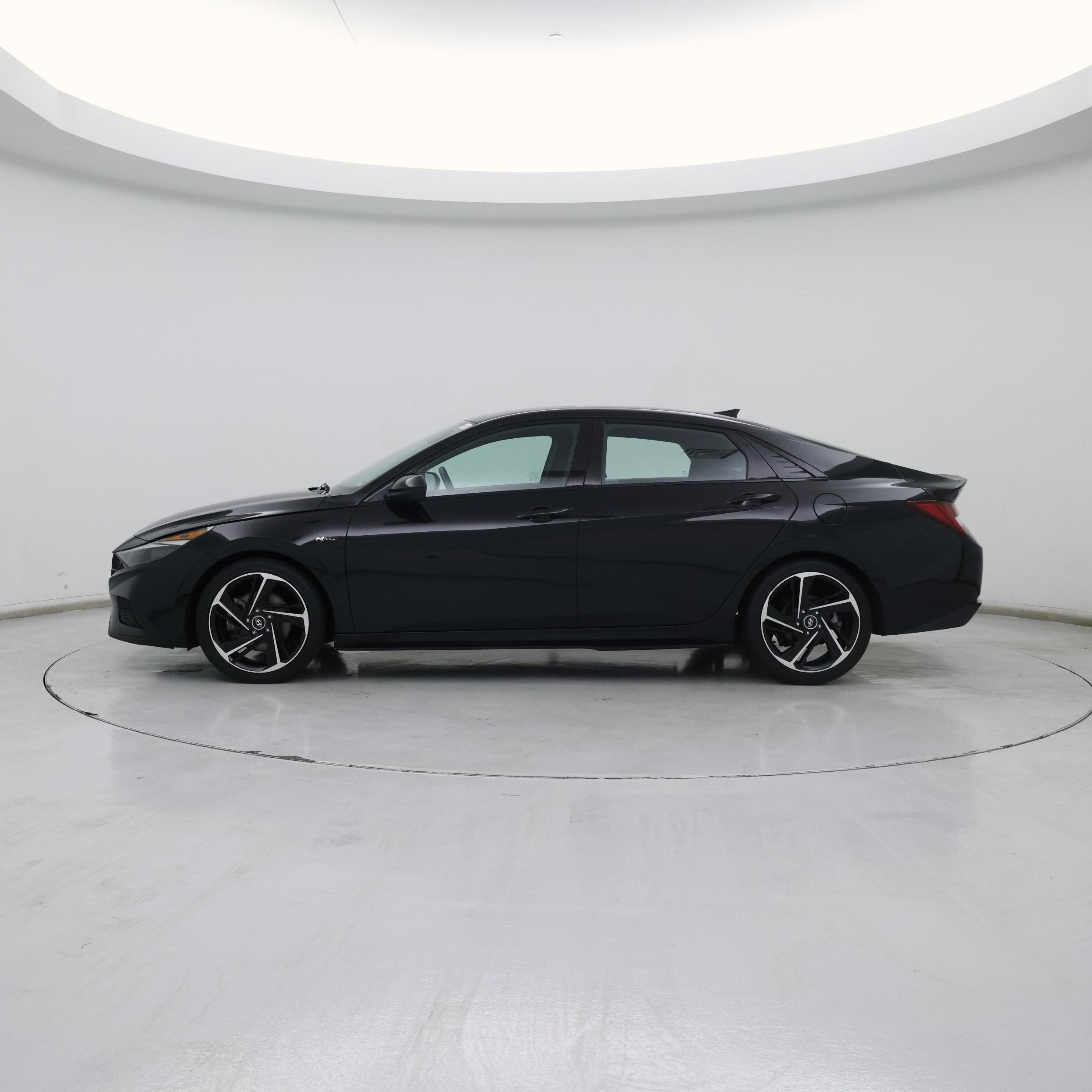 Thumbnail: 2023 Hyundai Elantra - 3