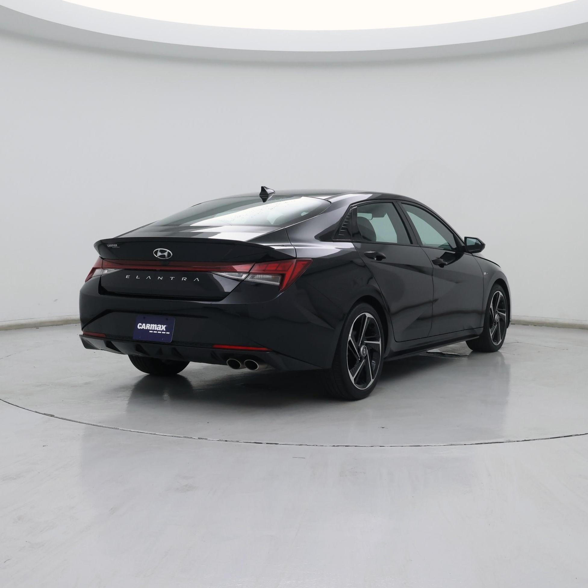 Thumbnail: 2023 Hyundai Elantra - 8