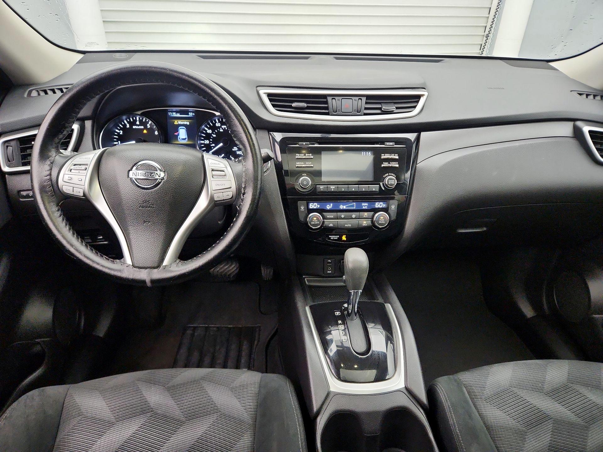 Thumbnail: 2015 Nissan Rogue - 9