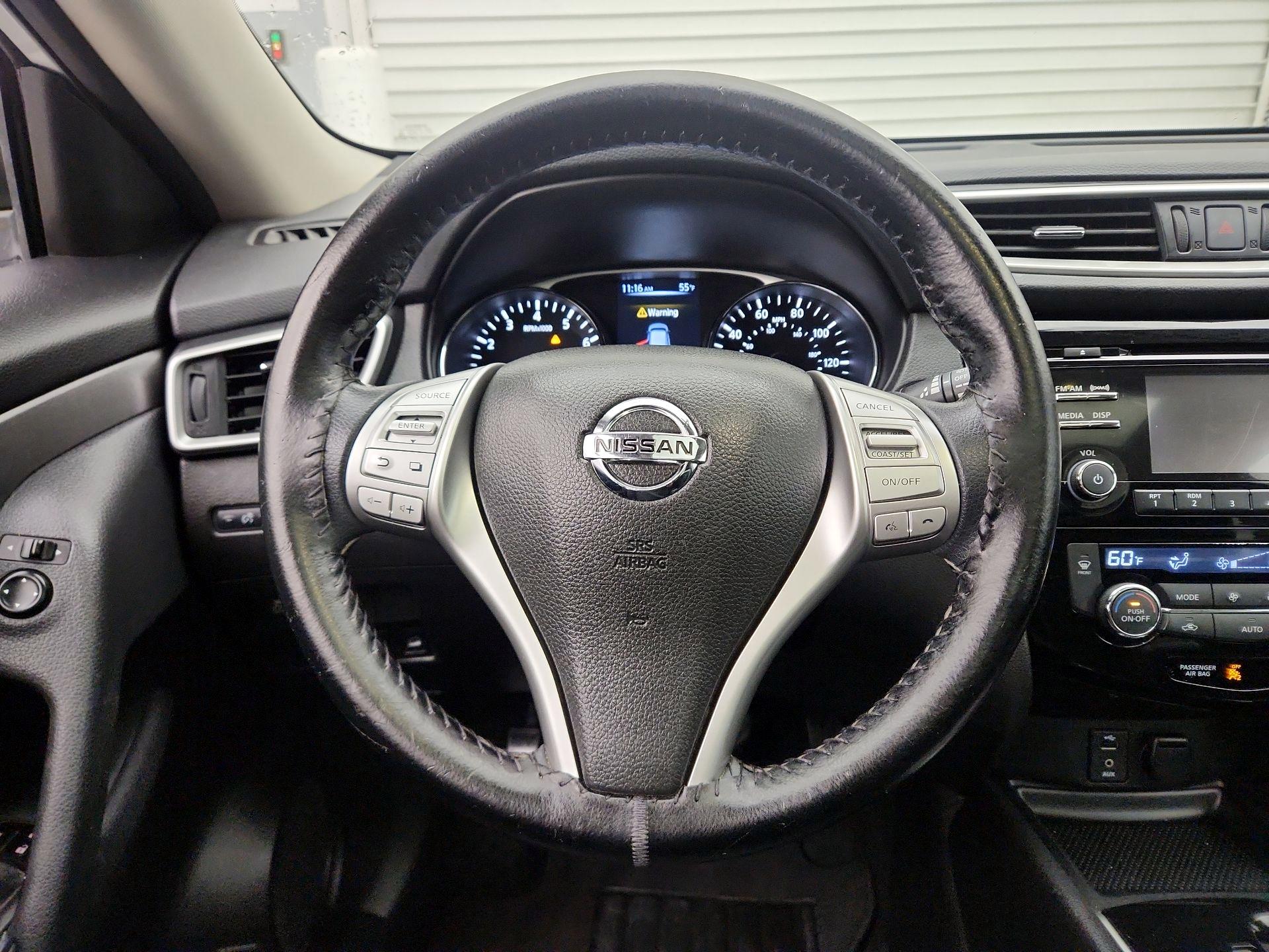 Thumbnail: 2015 Nissan Rogue - 10