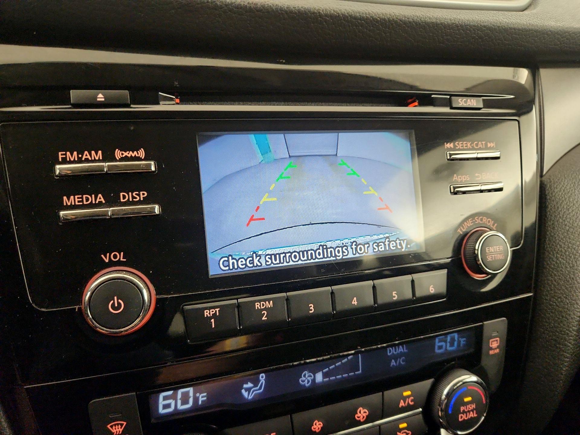 Thumbnail: 2015 Nissan Rogue - 14