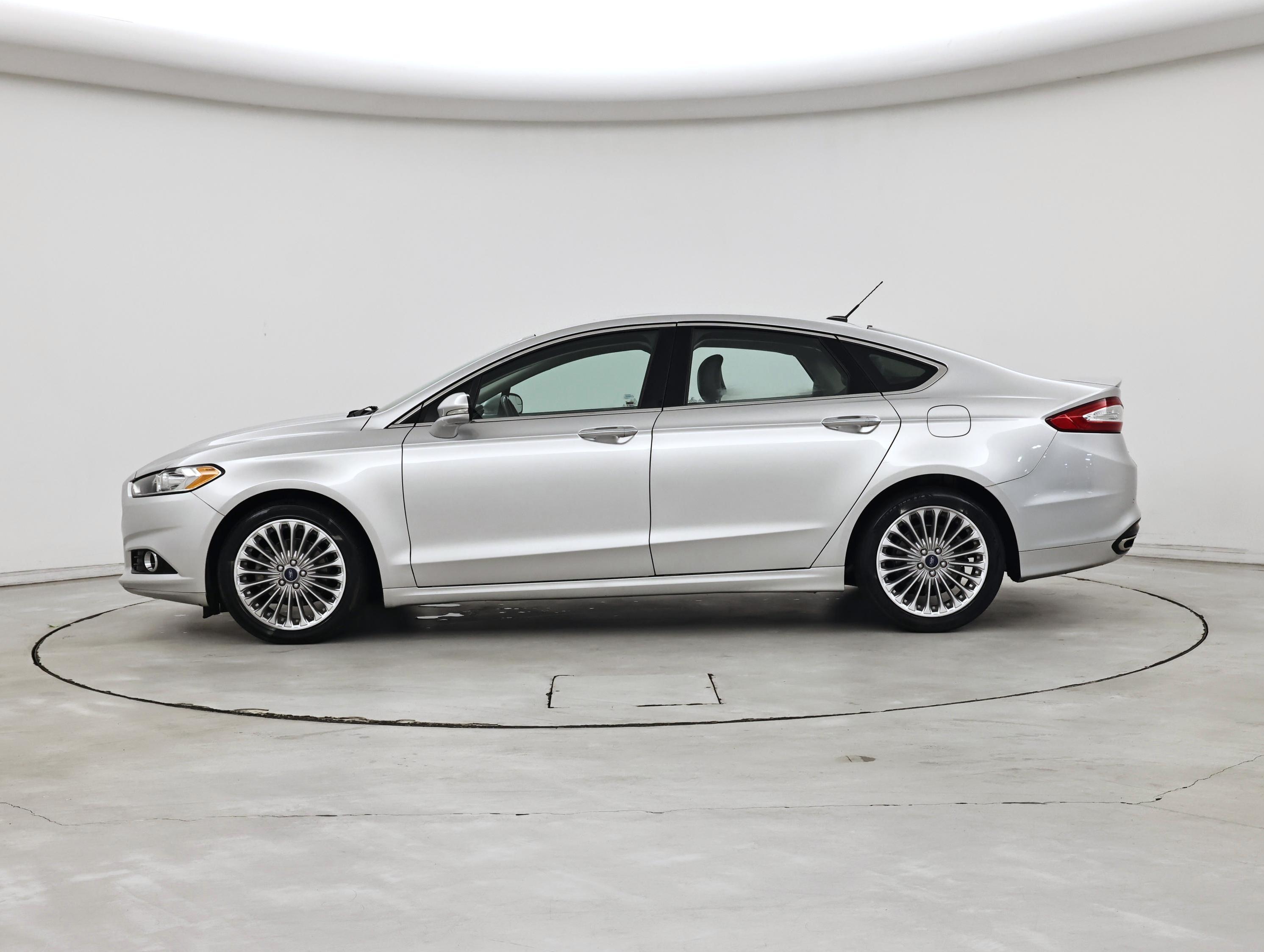 Thumbnail: 2016 Ford Fusion - 3