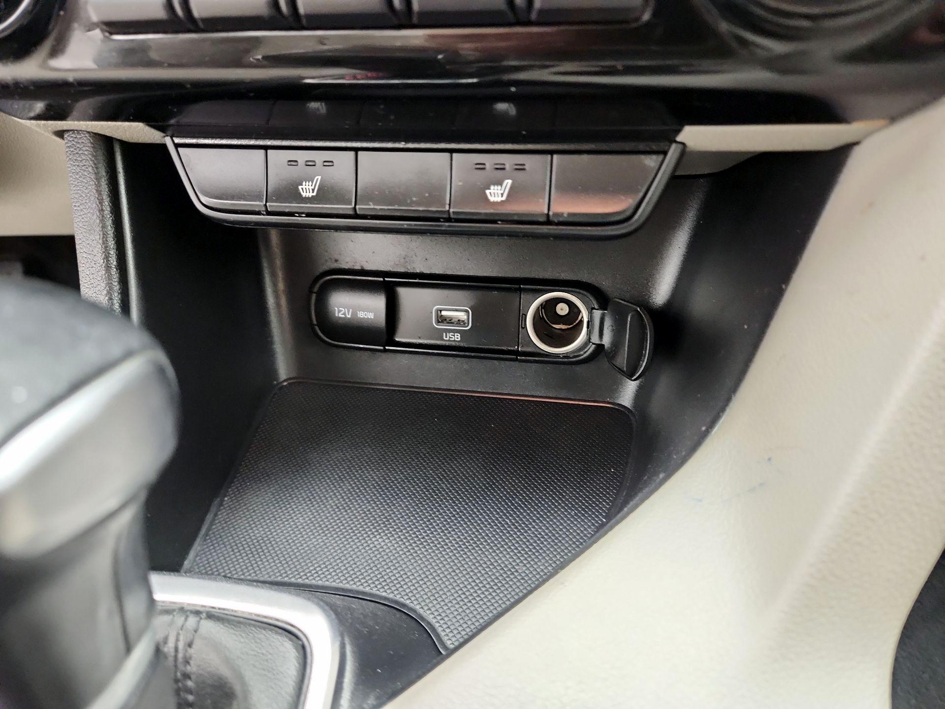 Thumbnail: 2020 Kia Sportage - 18