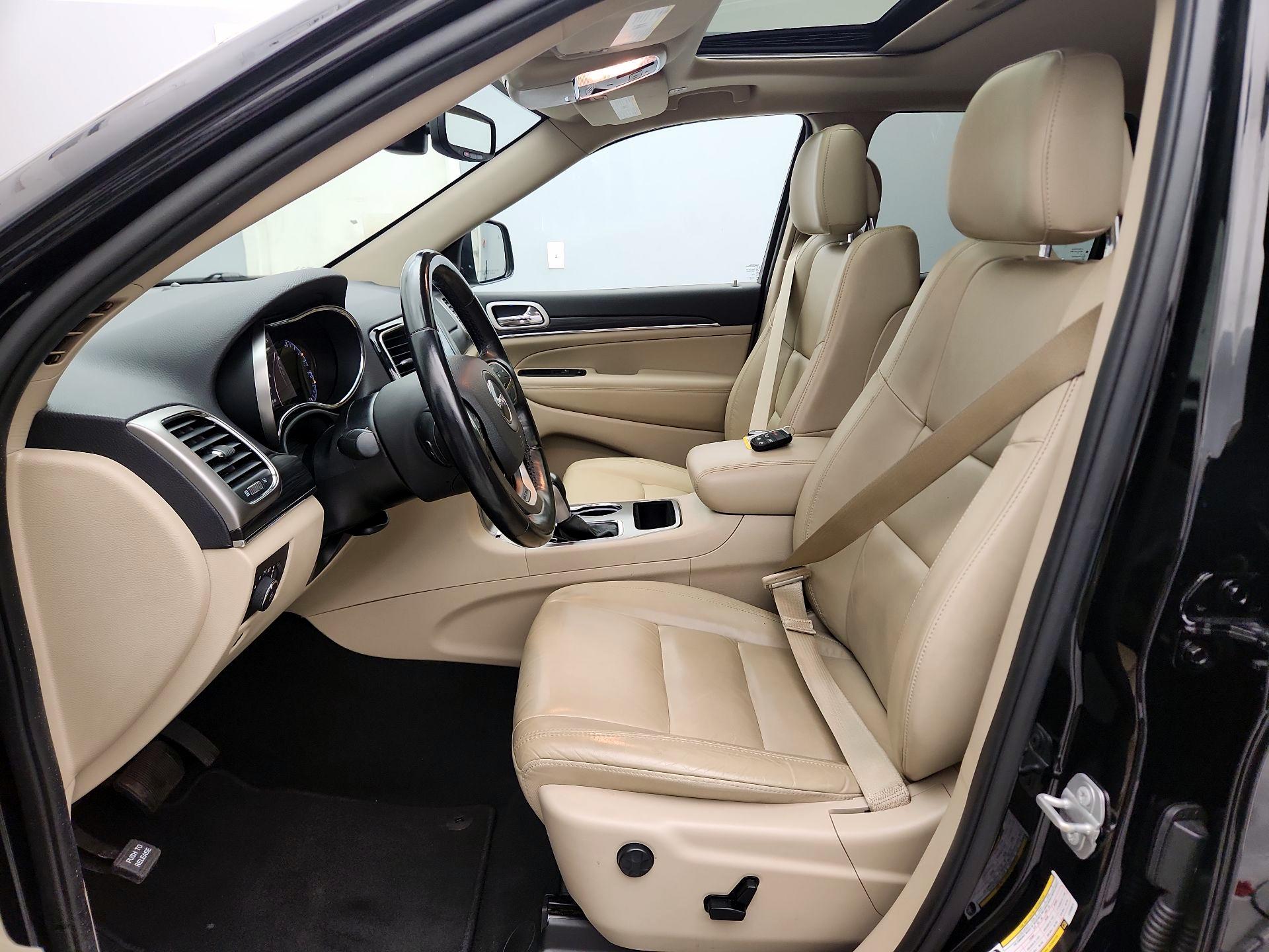 Thumbnail: 2020 Jeep Grand Cherokee - 11