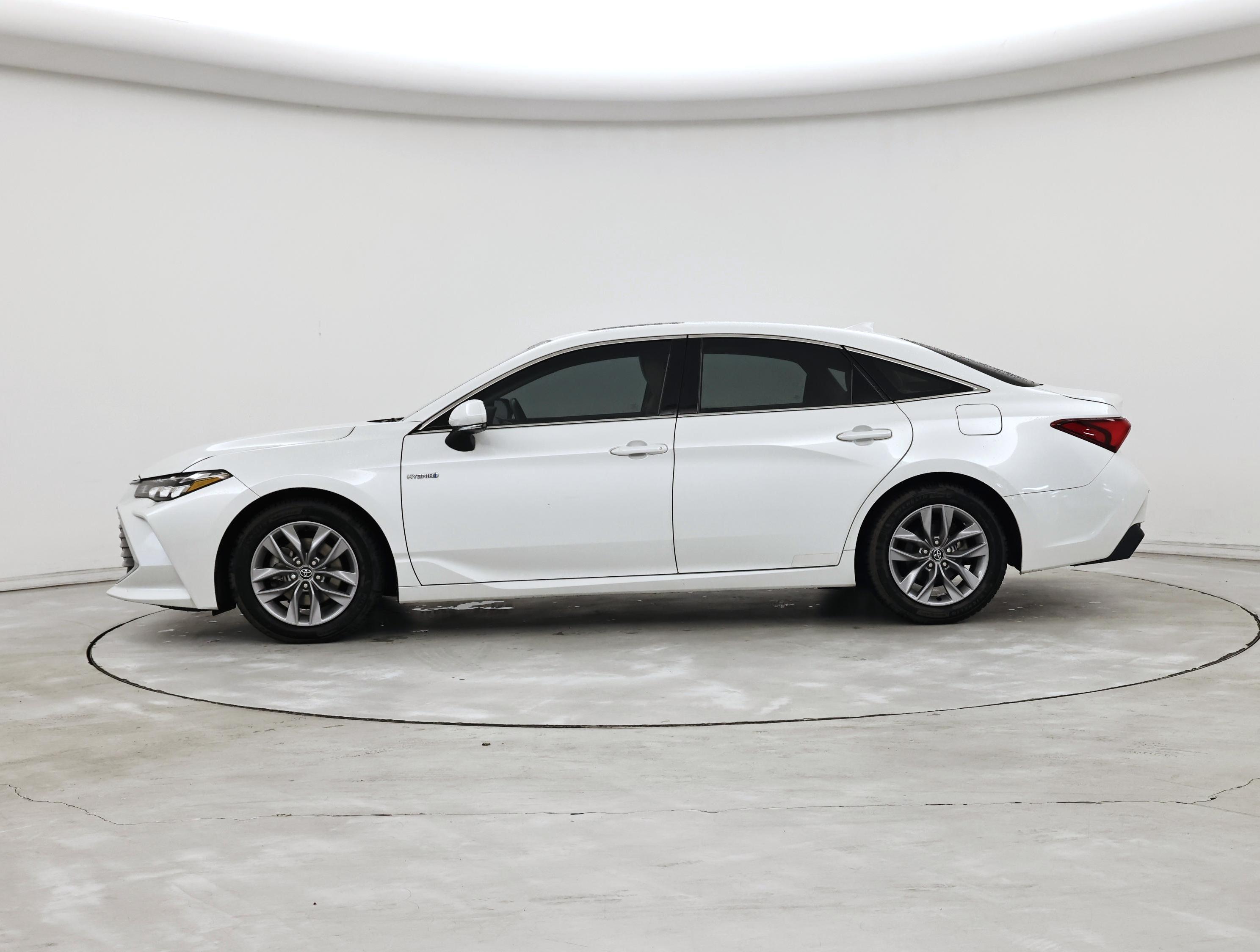 Thumbnail: 2020 Toyota Avalon - 3