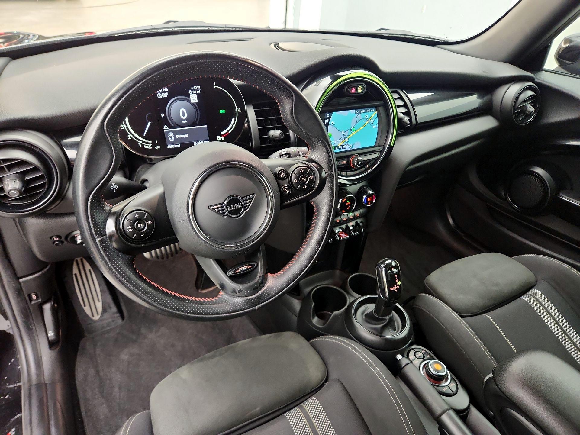 Thumbnail: 2021 MINI Cooper Hardtop - 9