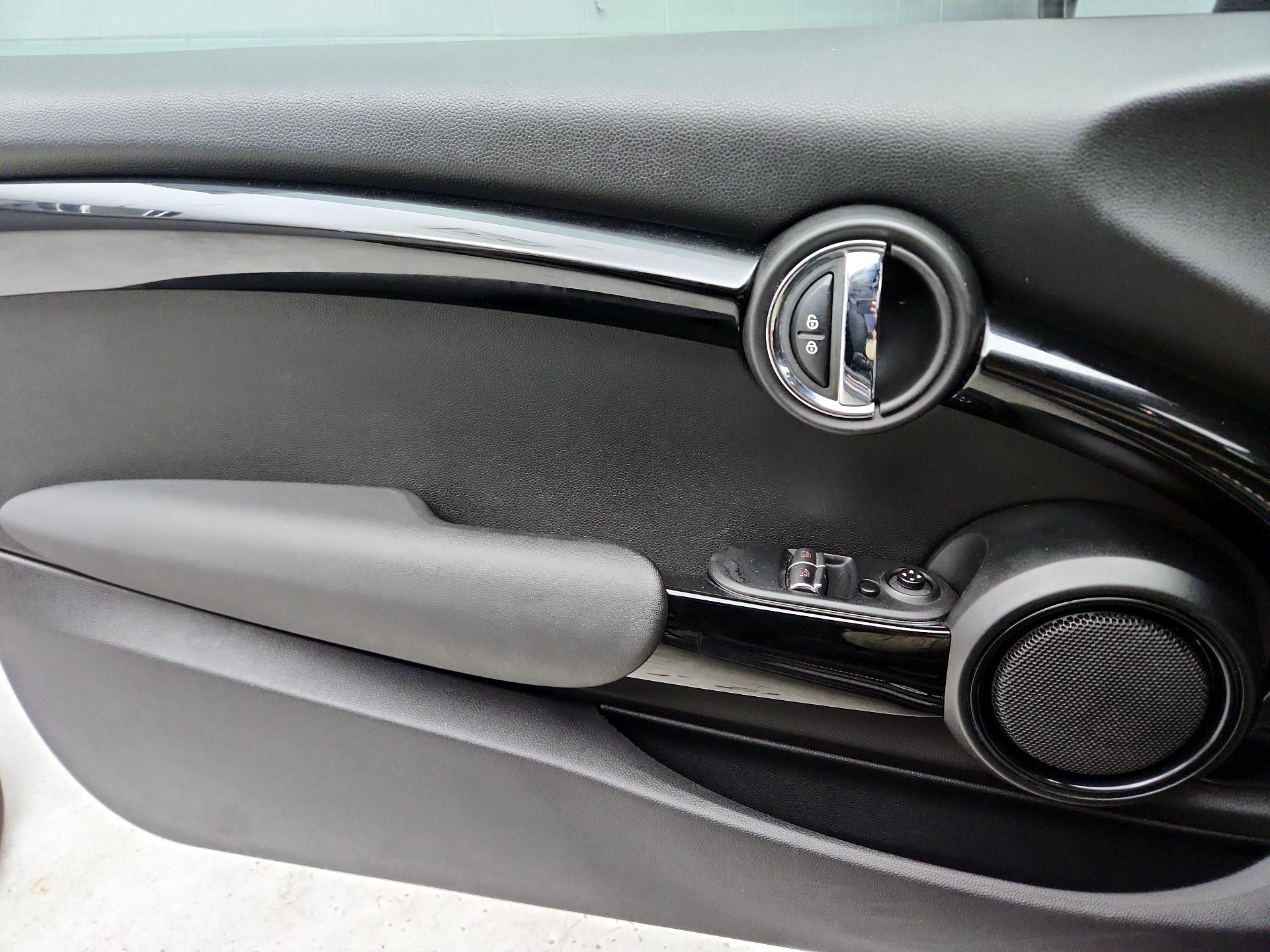 Thumbnail: 2021 MINI Cooper Hardtop - 12