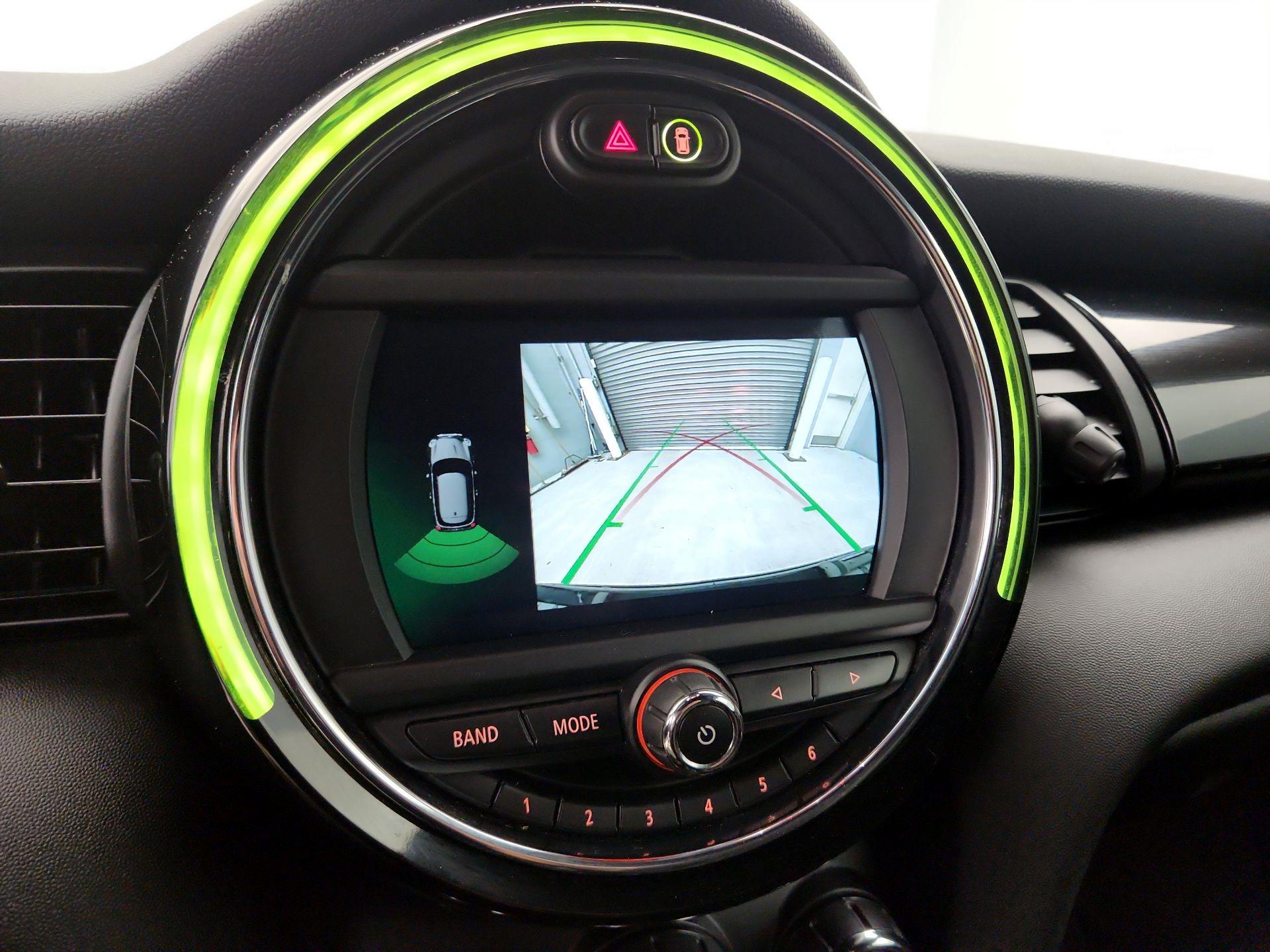 Thumbnail: 2021 MINI Cooper Hardtop - 14