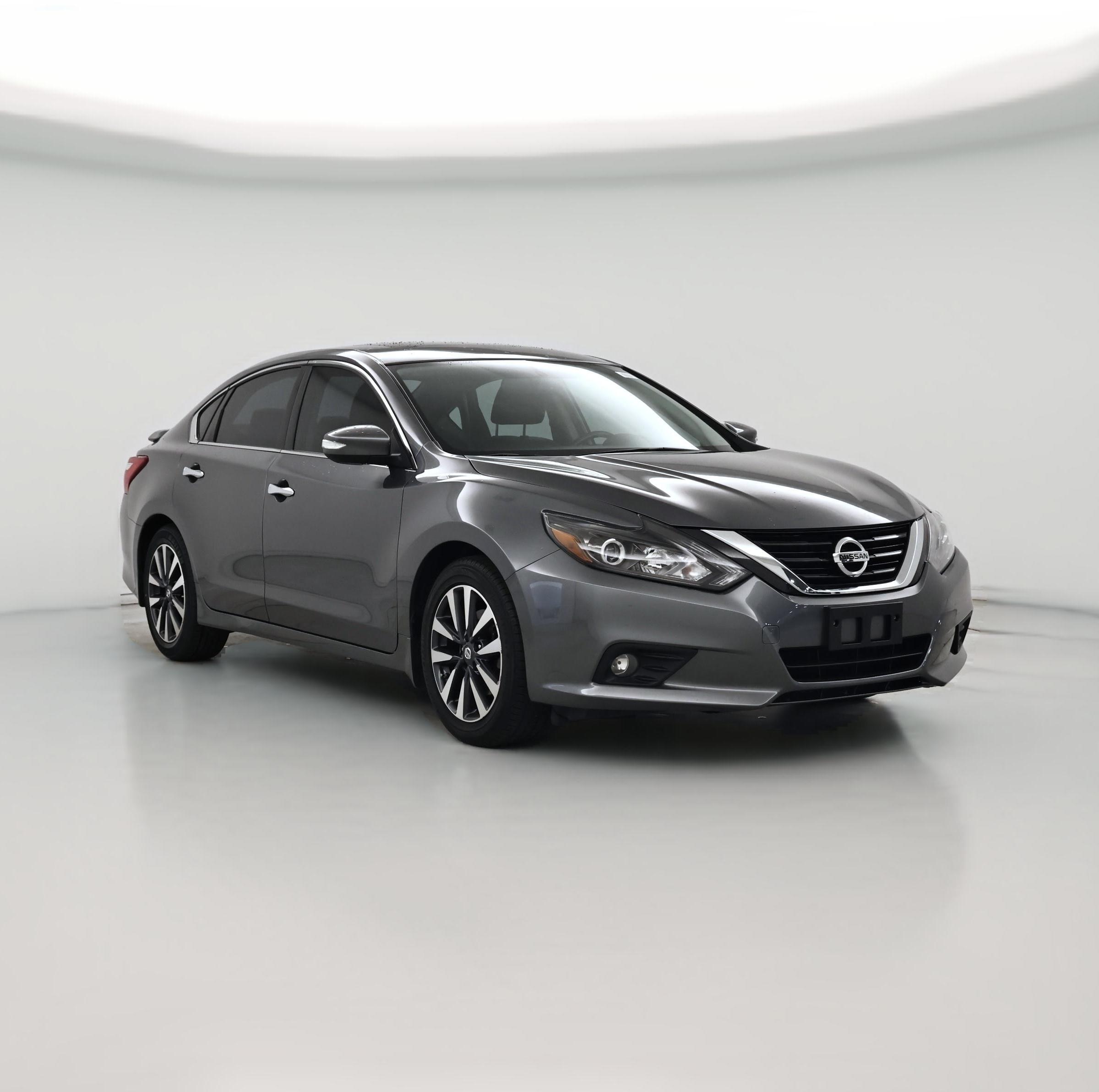 Thumbnail: 2017 Nissan Altima - 1