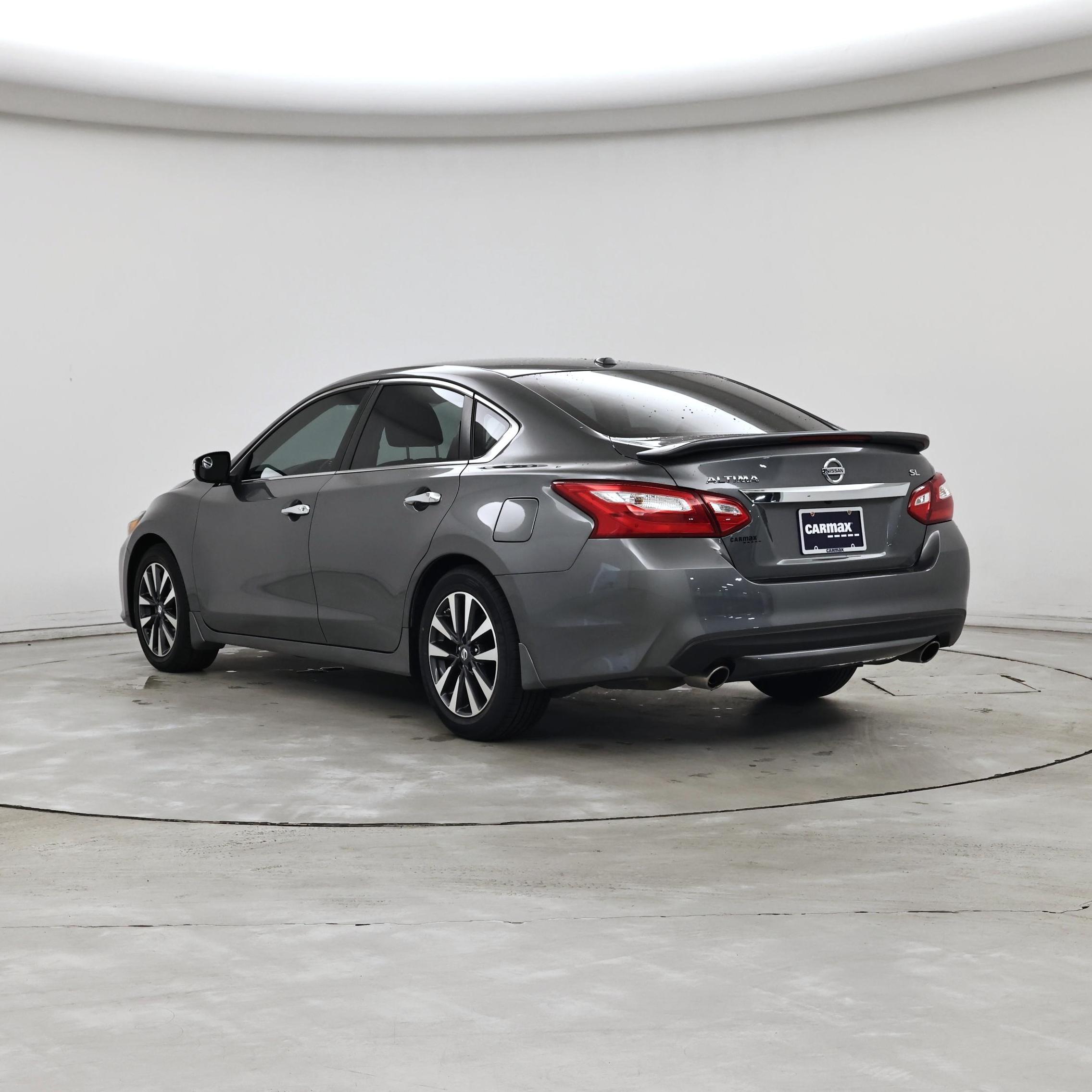 Thumbnail: 2017 Nissan Altima - 2