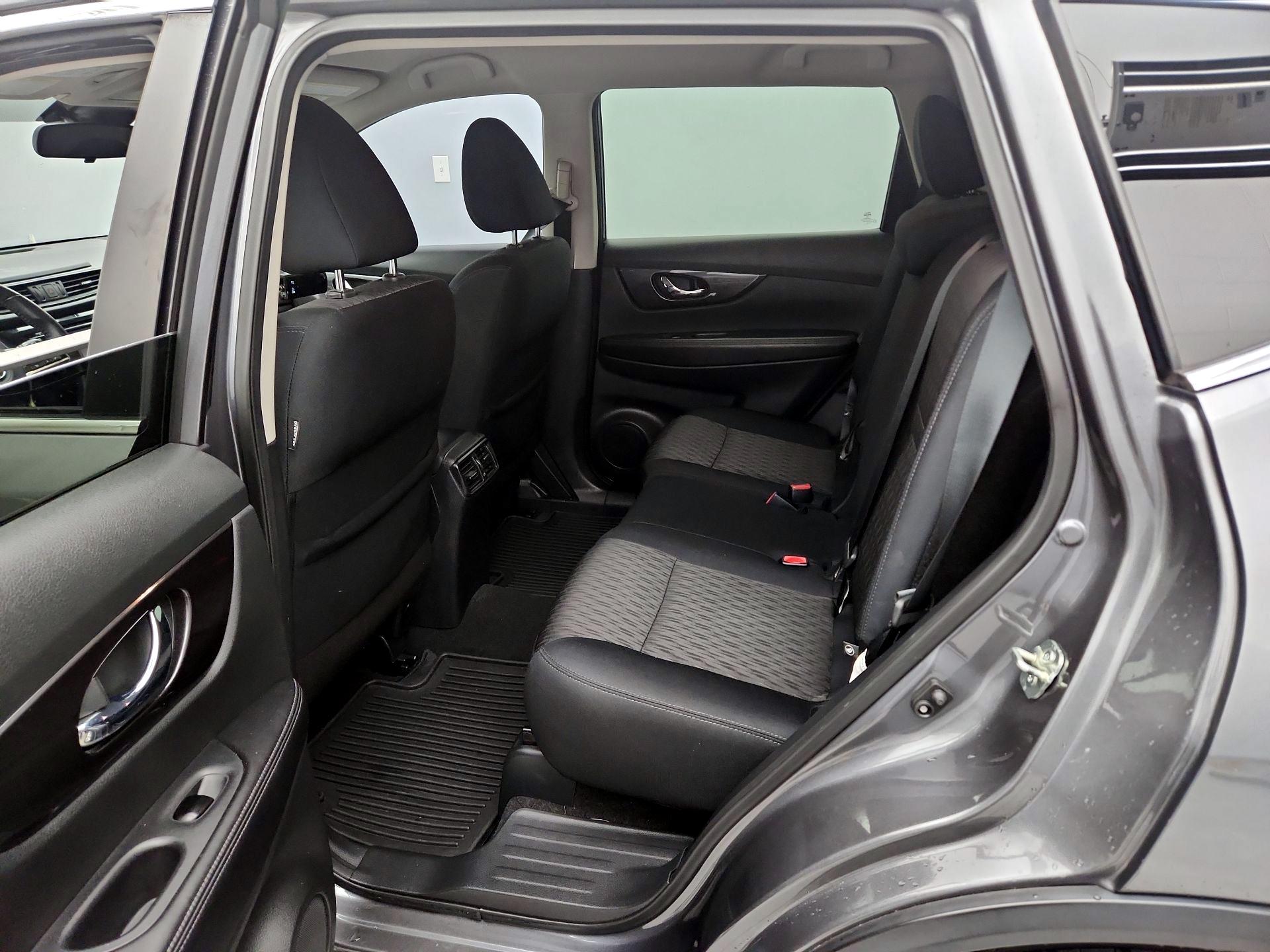 Thumbnail: 2019 Nissan Rogue - 19