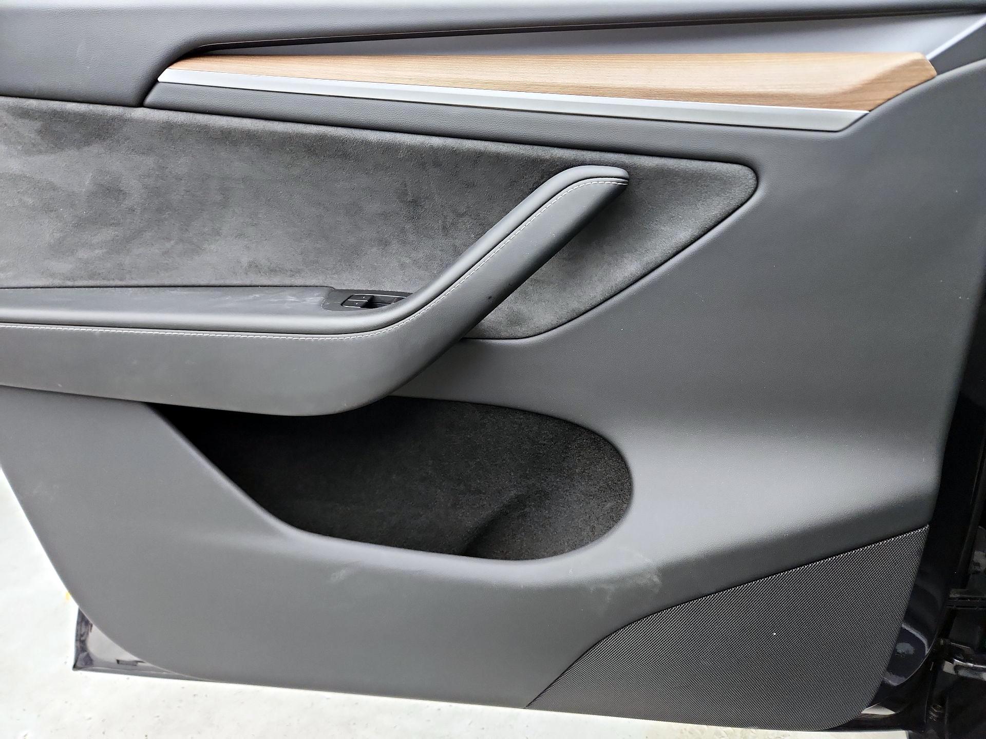 Thumbnail: 2025 Tesla Model Y - 12