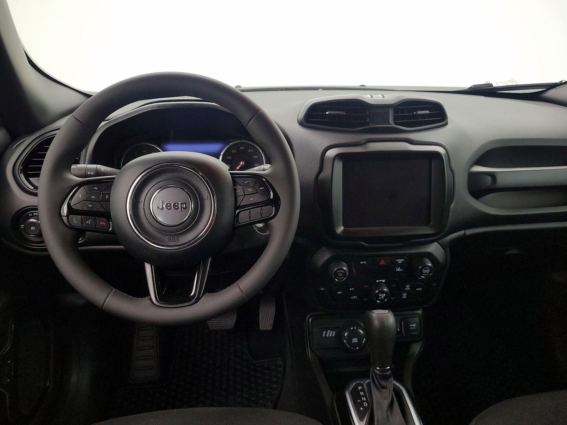 Thumbnail: 2022 Jeep Renegade - 10