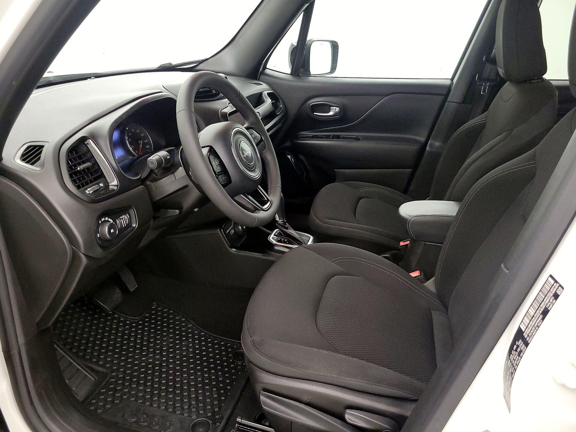 Thumbnail: 2022 Jeep Renegade - 11
