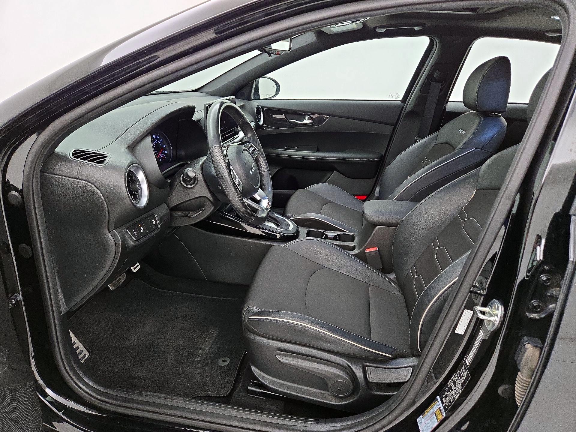 Thumbnail: 2023 Kia Forte - 11