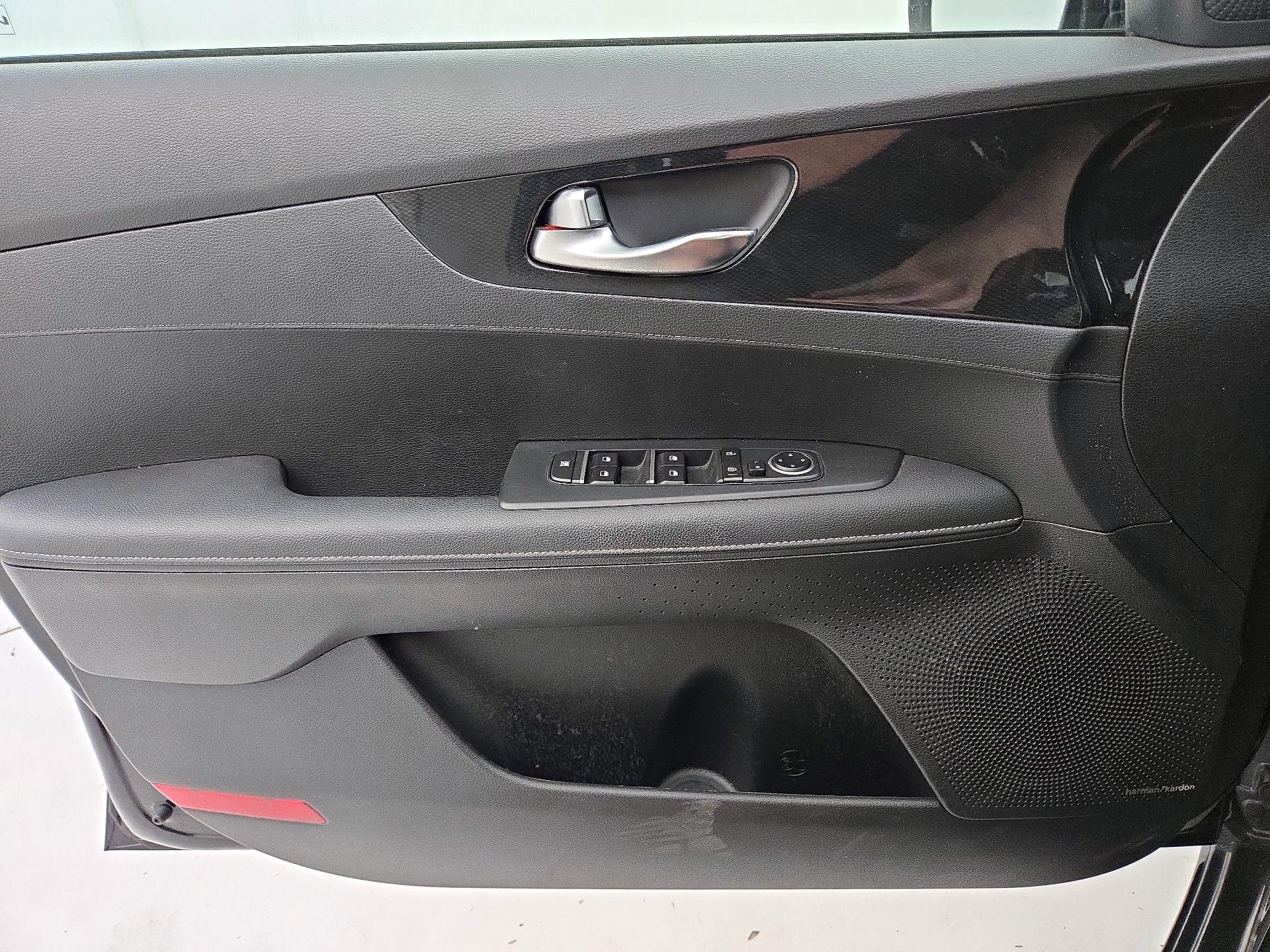 Thumbnail: 2023 Kia Forte - 12