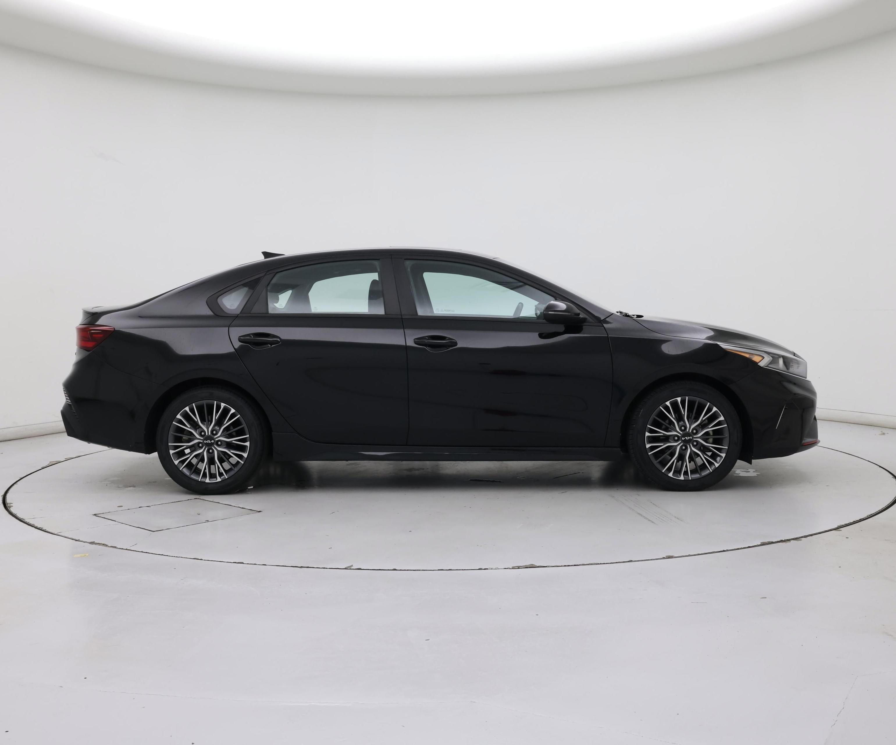 Thumbnail: 2023 Kia Forte - 7