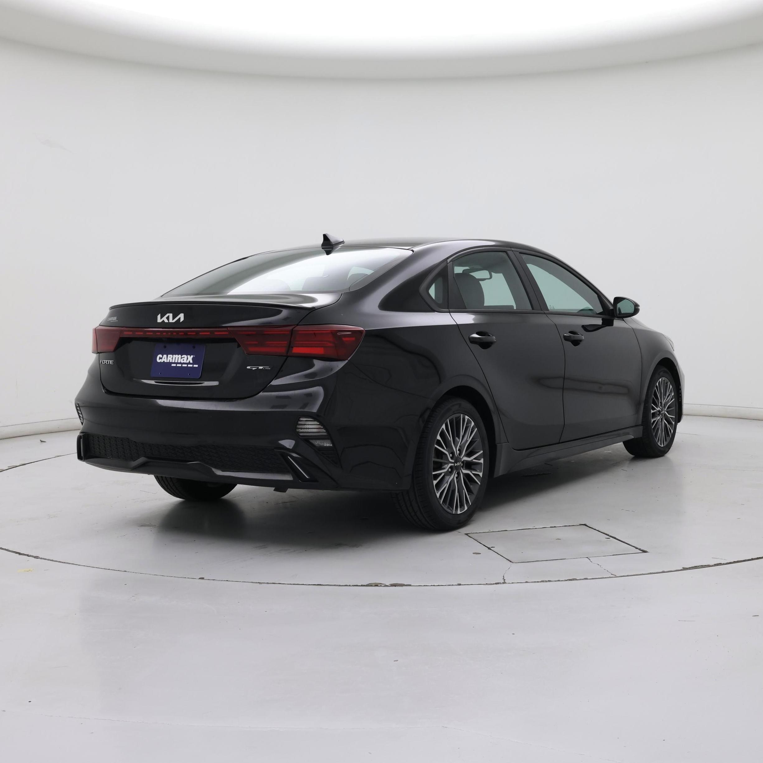 Thumbnail: 2023 Kia Forte - 8