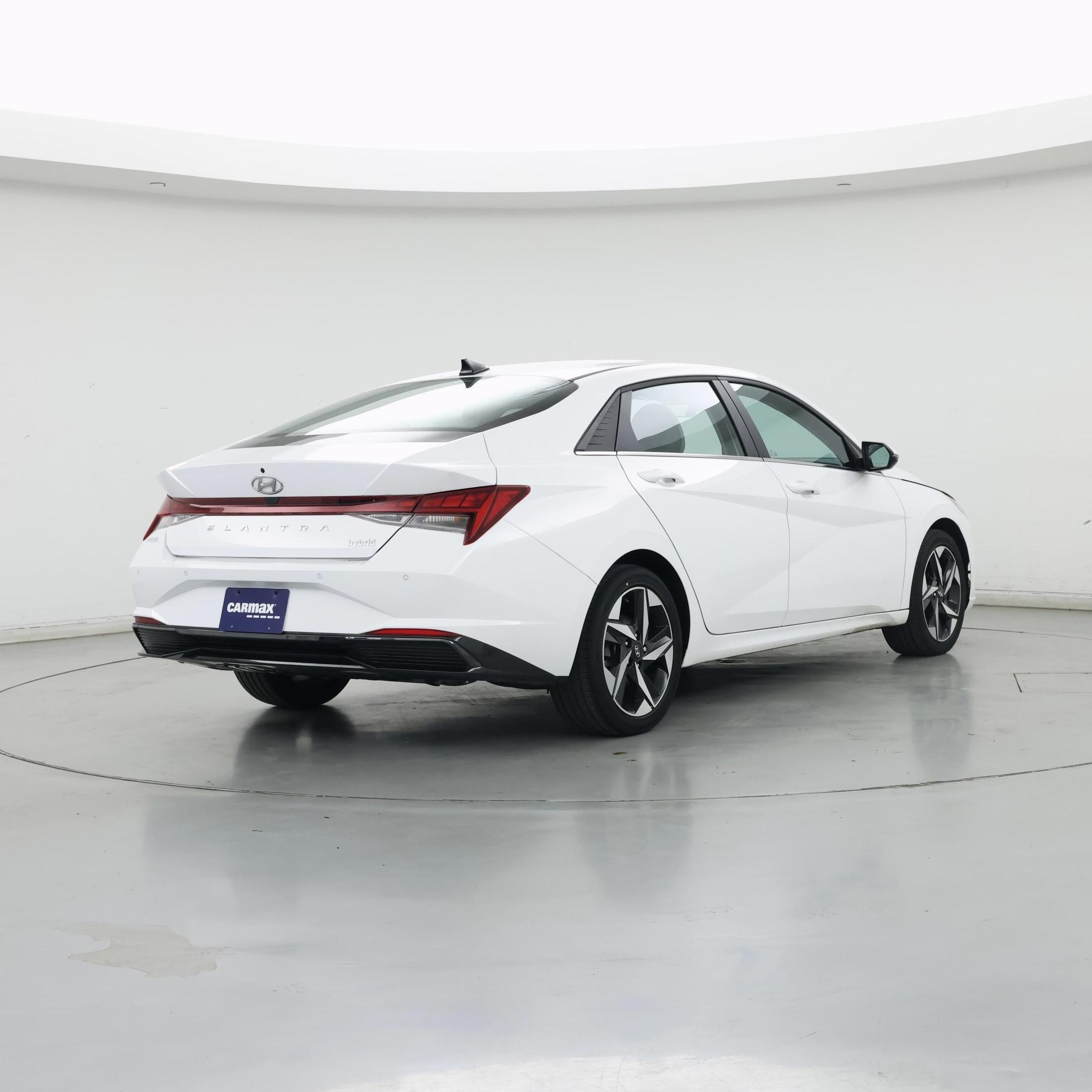 Thumbnail: 2023 Hyundai Elantra - 8