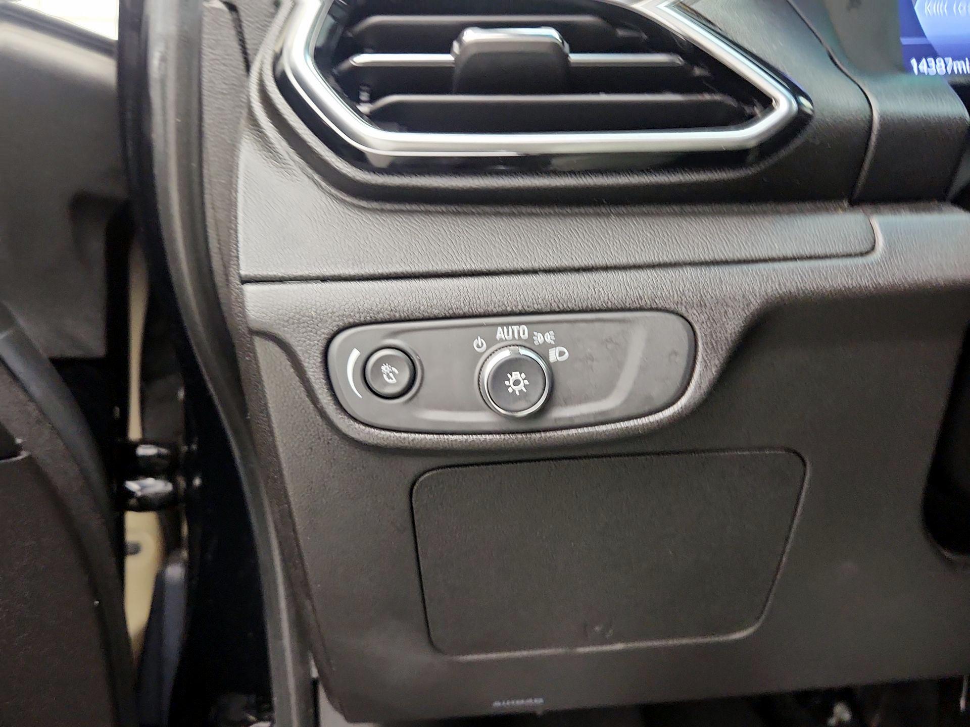 Thumbnail: 2023 Chevrolet Bolt EV - 13