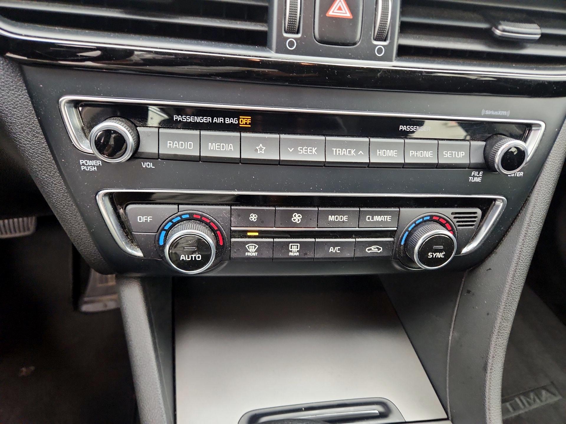 Thumbnail: 2019 Kia Optima - 16