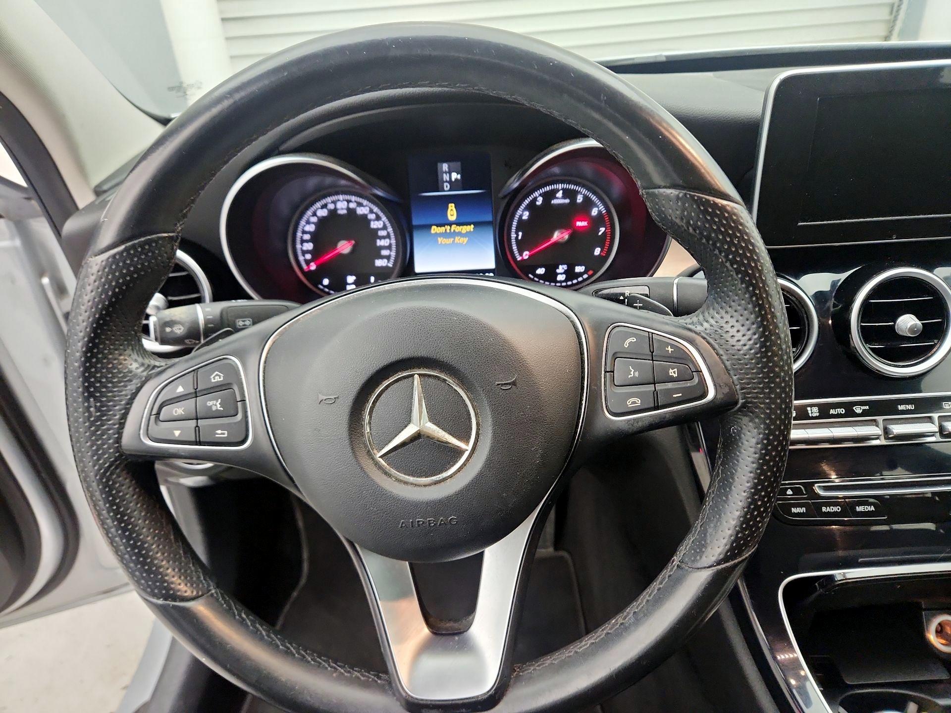 Thumbnail: 2016 Mercedes-Benz C-Class - 10