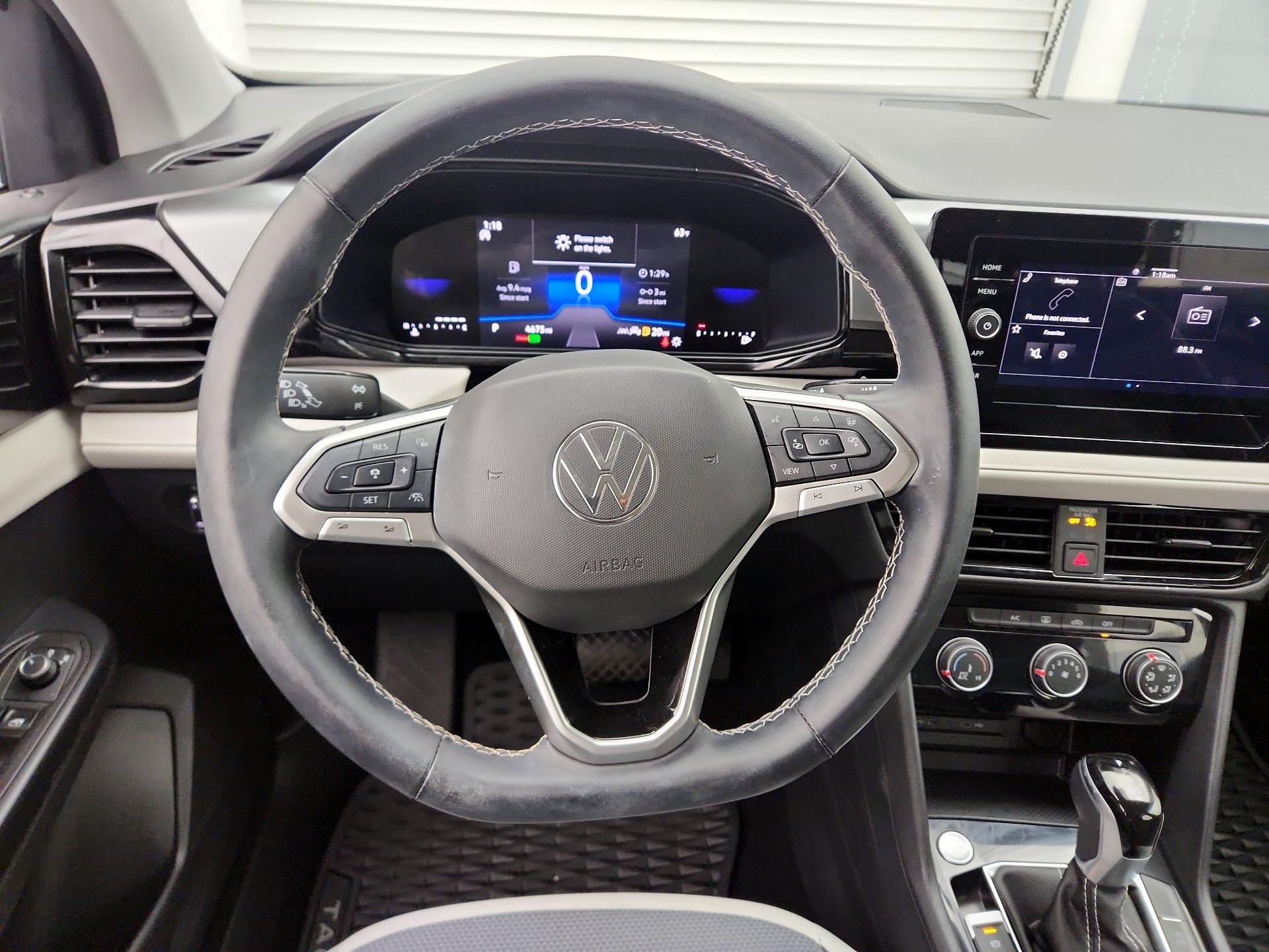 Thumbnail: 2025 Volkswagen Taos - 10