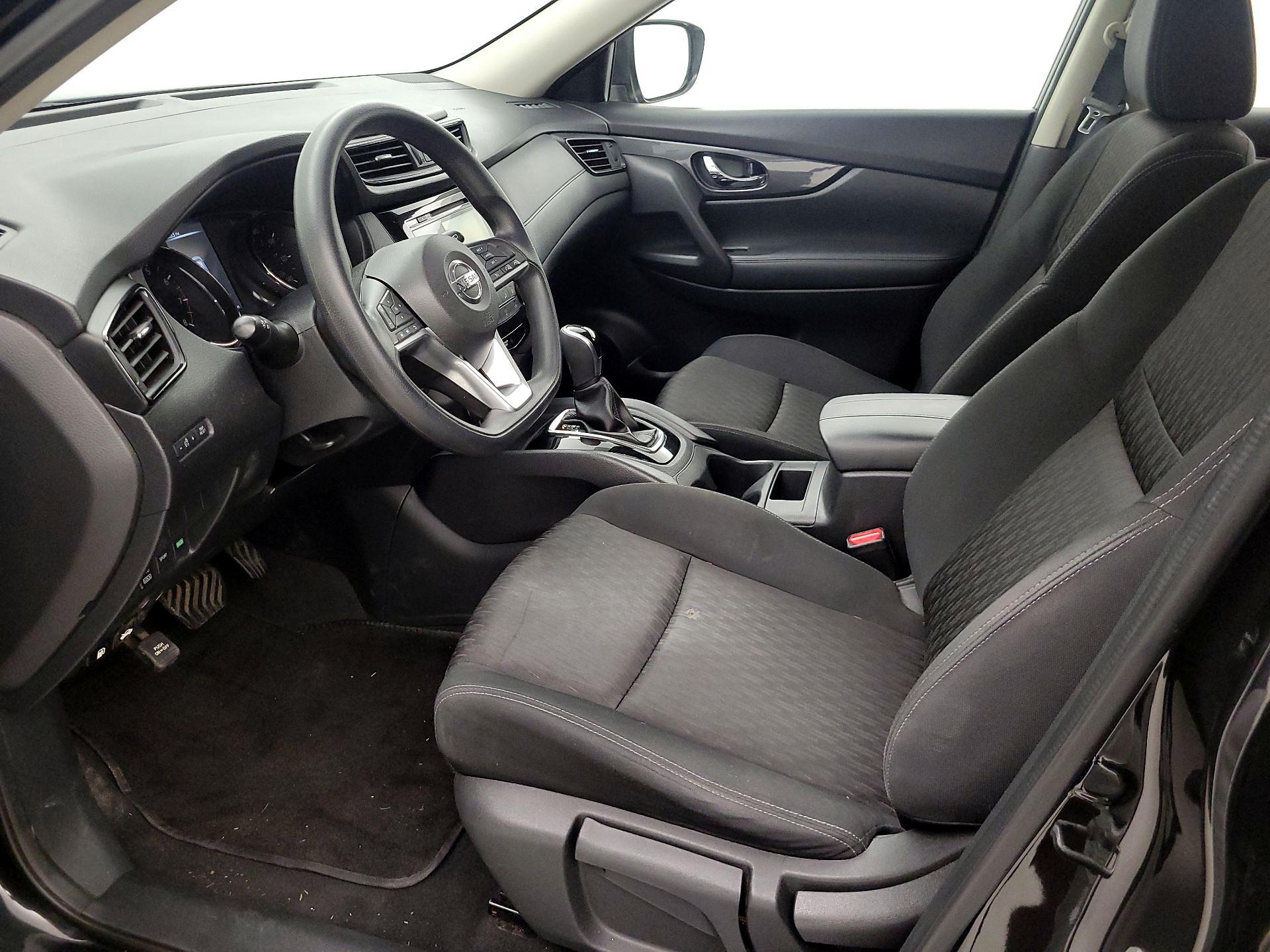 Thumbnail: 2017 Nissan Rogue - 11