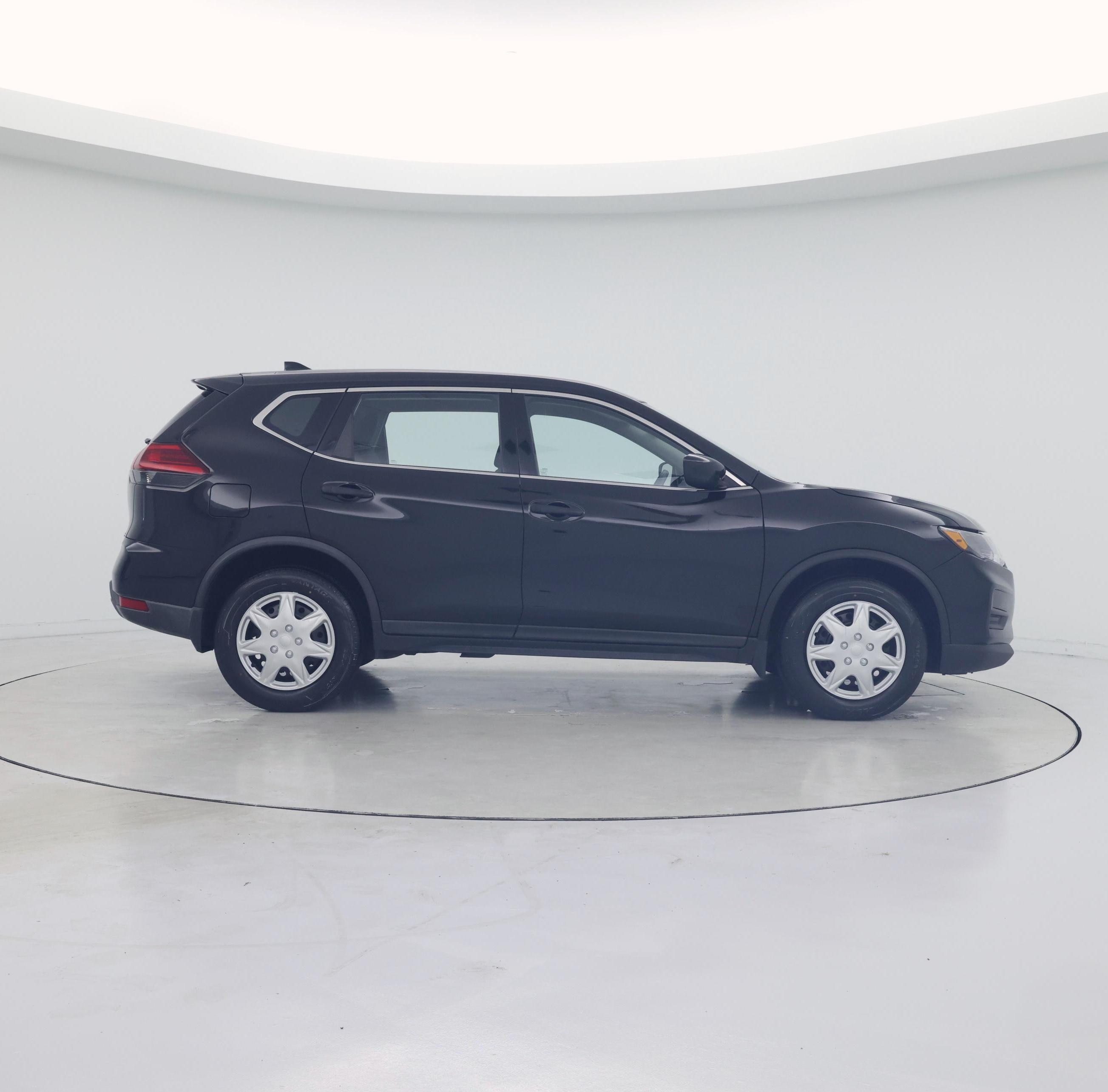 Thumbnail: 2017 Nissan Rogue - 7