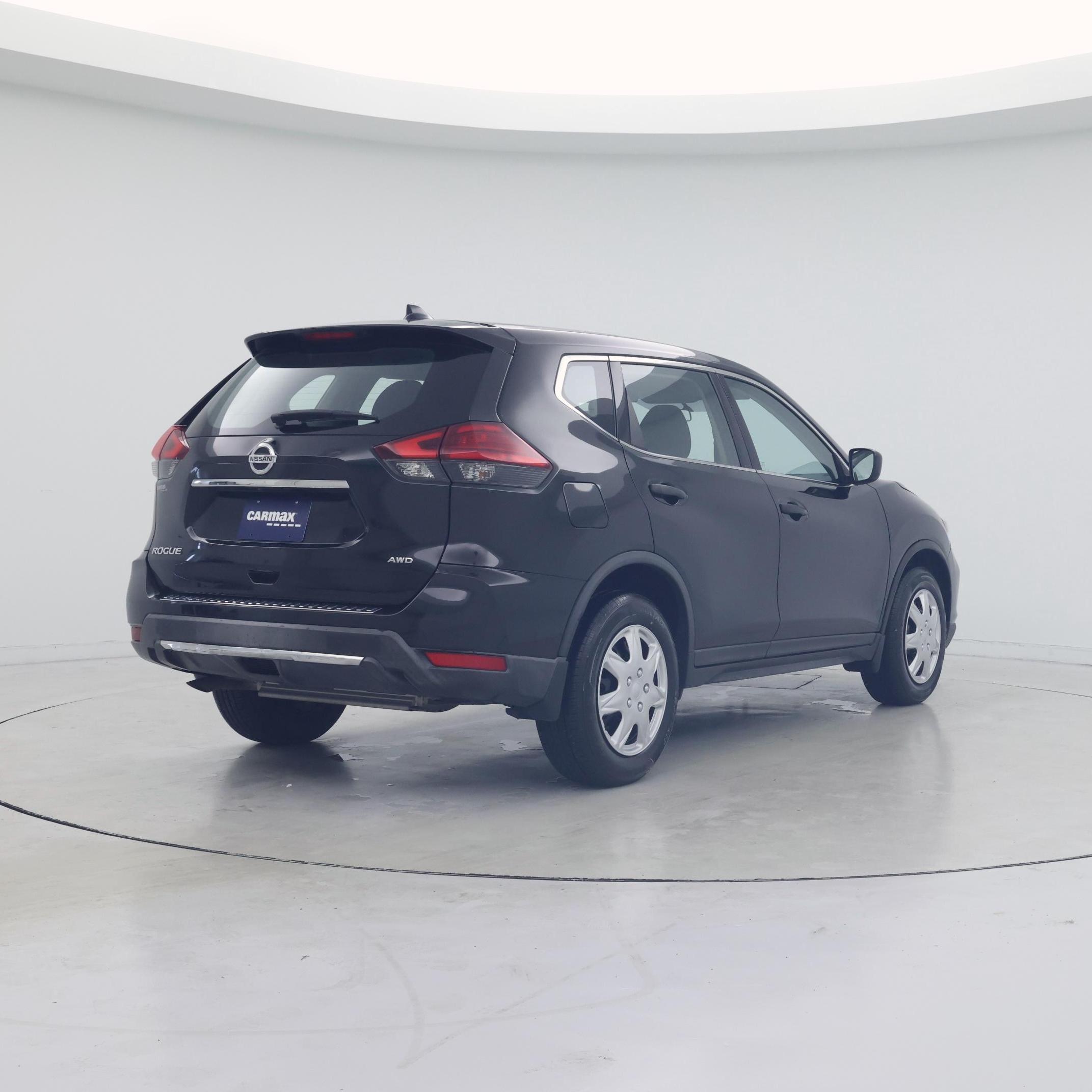 Thumbnail: 2017 Nissan Rogue - 8