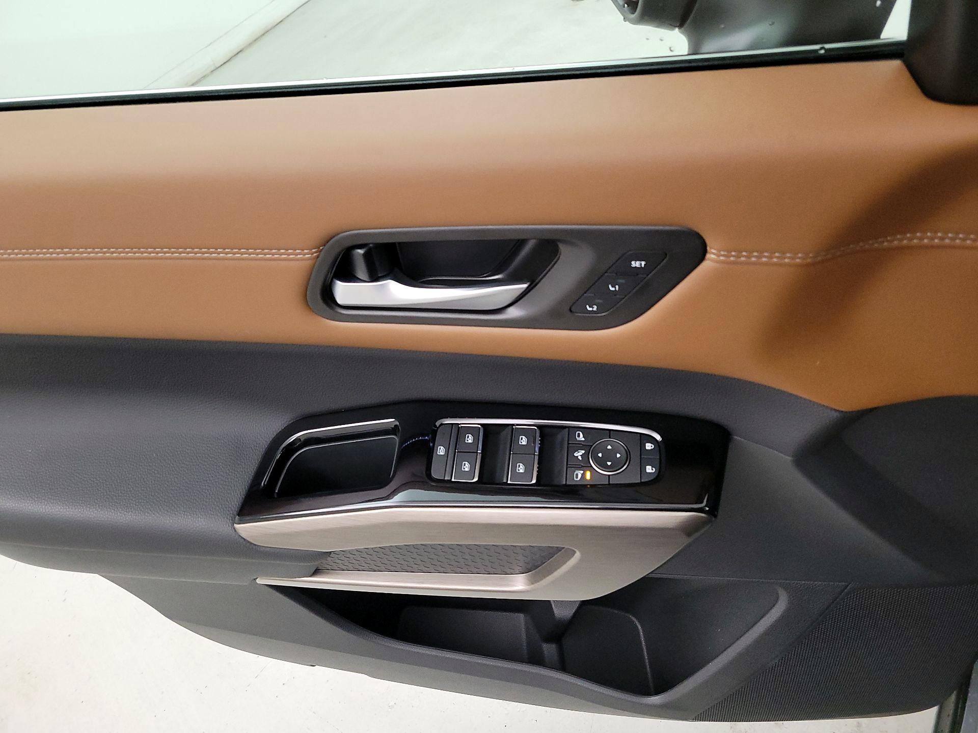 Thumbnail: 2025 Nissan Pathfinder - 12