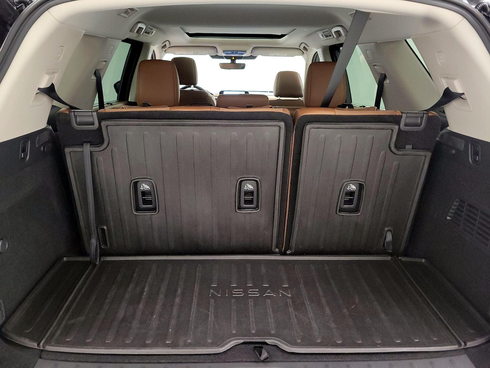 2025 Nissan Pathfinder Platinum - Photo 24