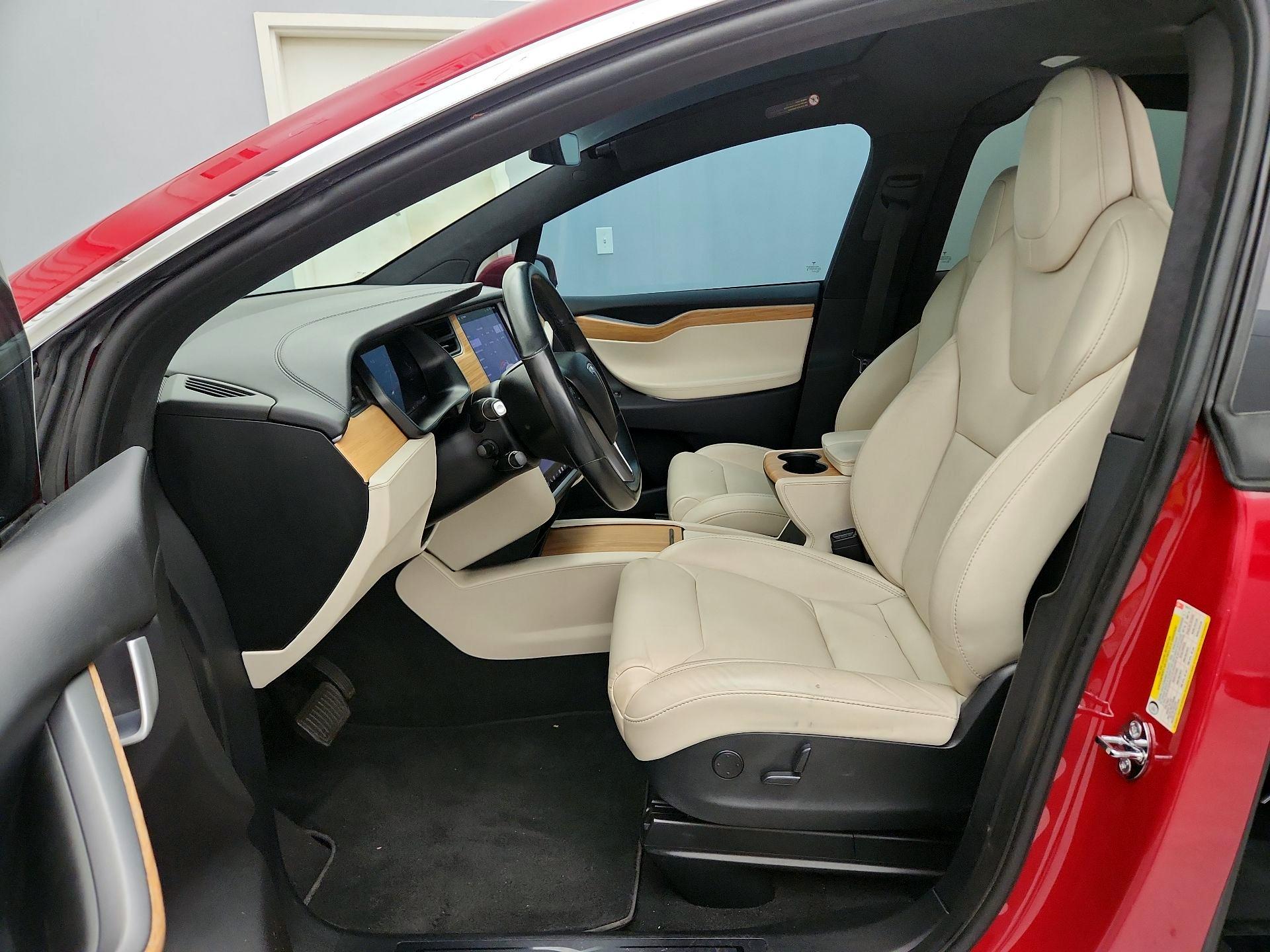 Thumbnail: 2019 Tesla Model X - 11