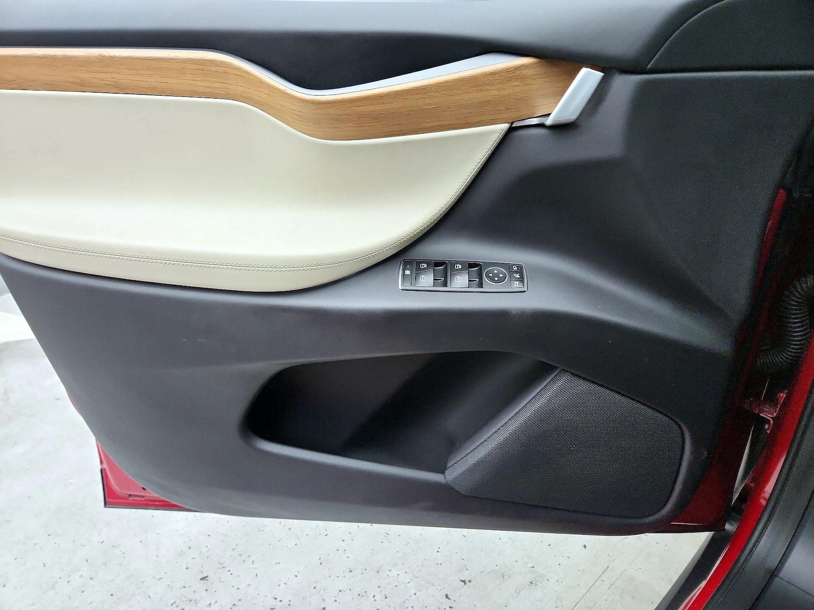 2019 Tesla Model X Long Range - Photo 13