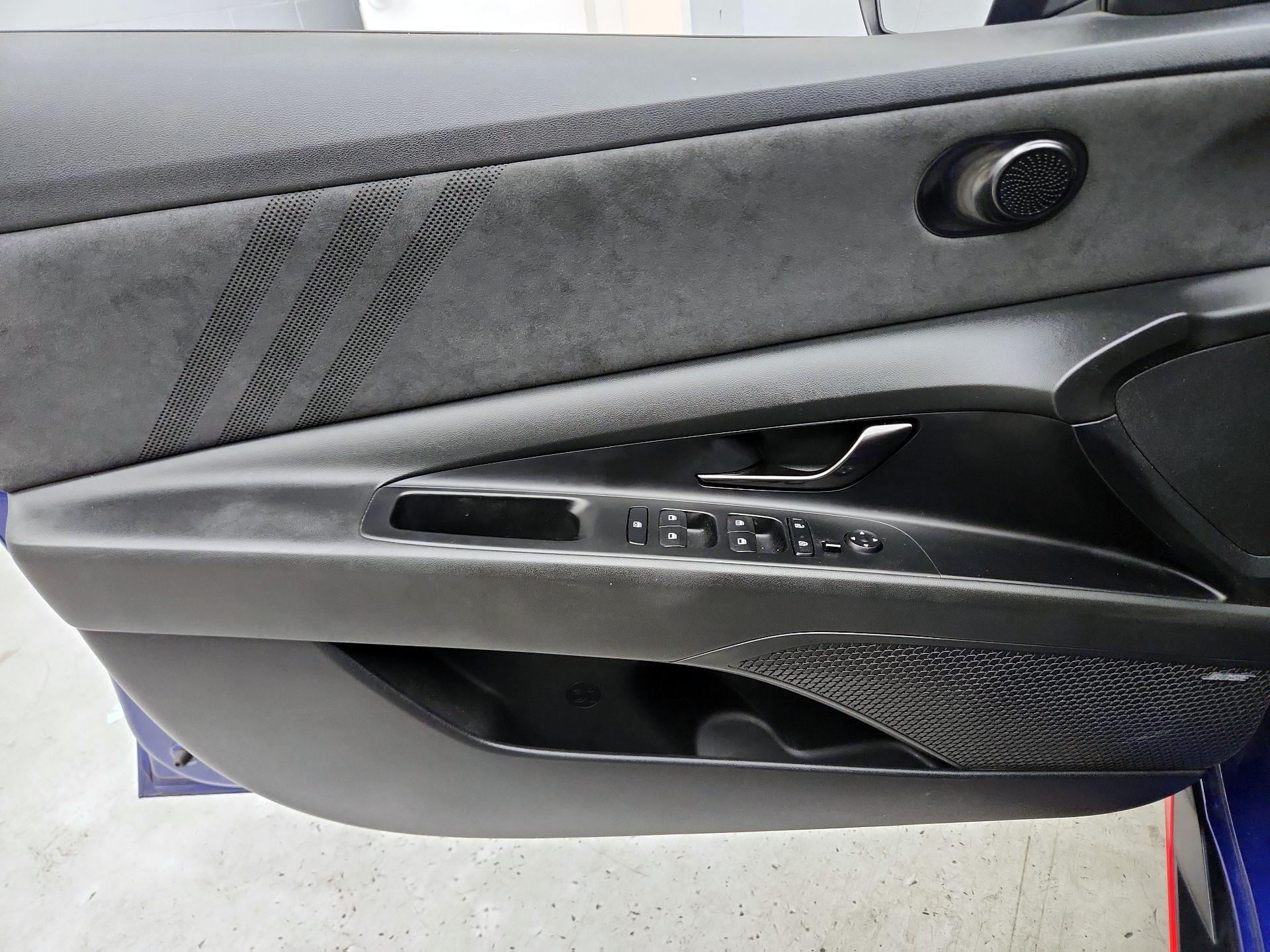 Thumbnail: 2022 Hyundai Elantra - 12