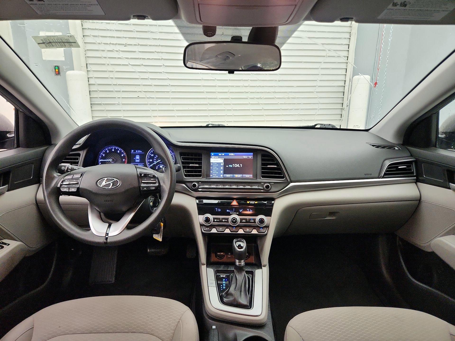 Thumbnail: 2020 Hyundai Elantra - 9