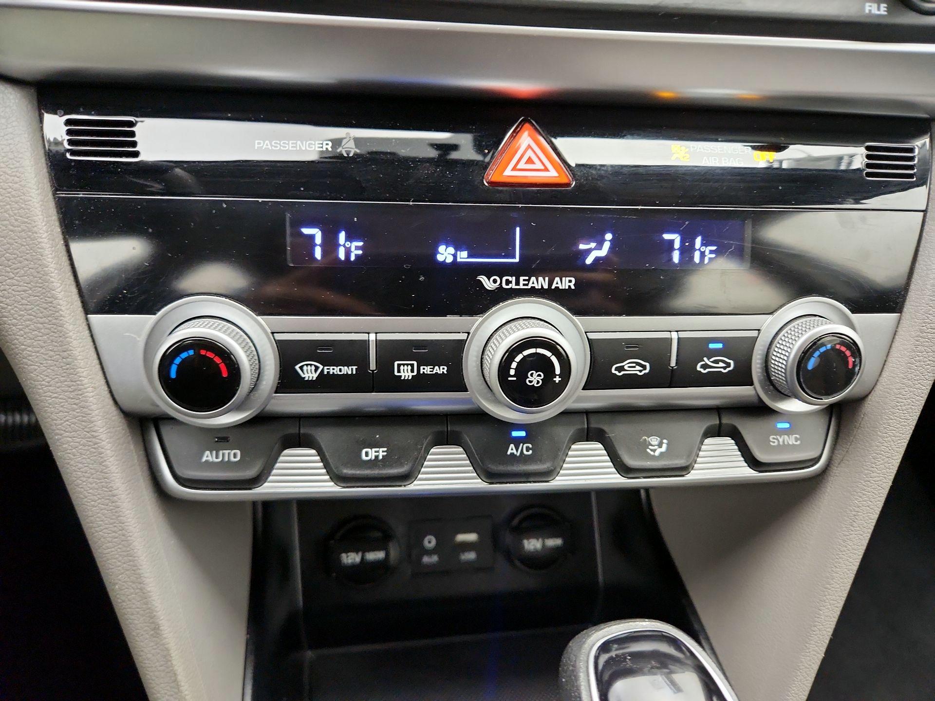 Thumbnail: 2020 Hyundai Elantra - 16