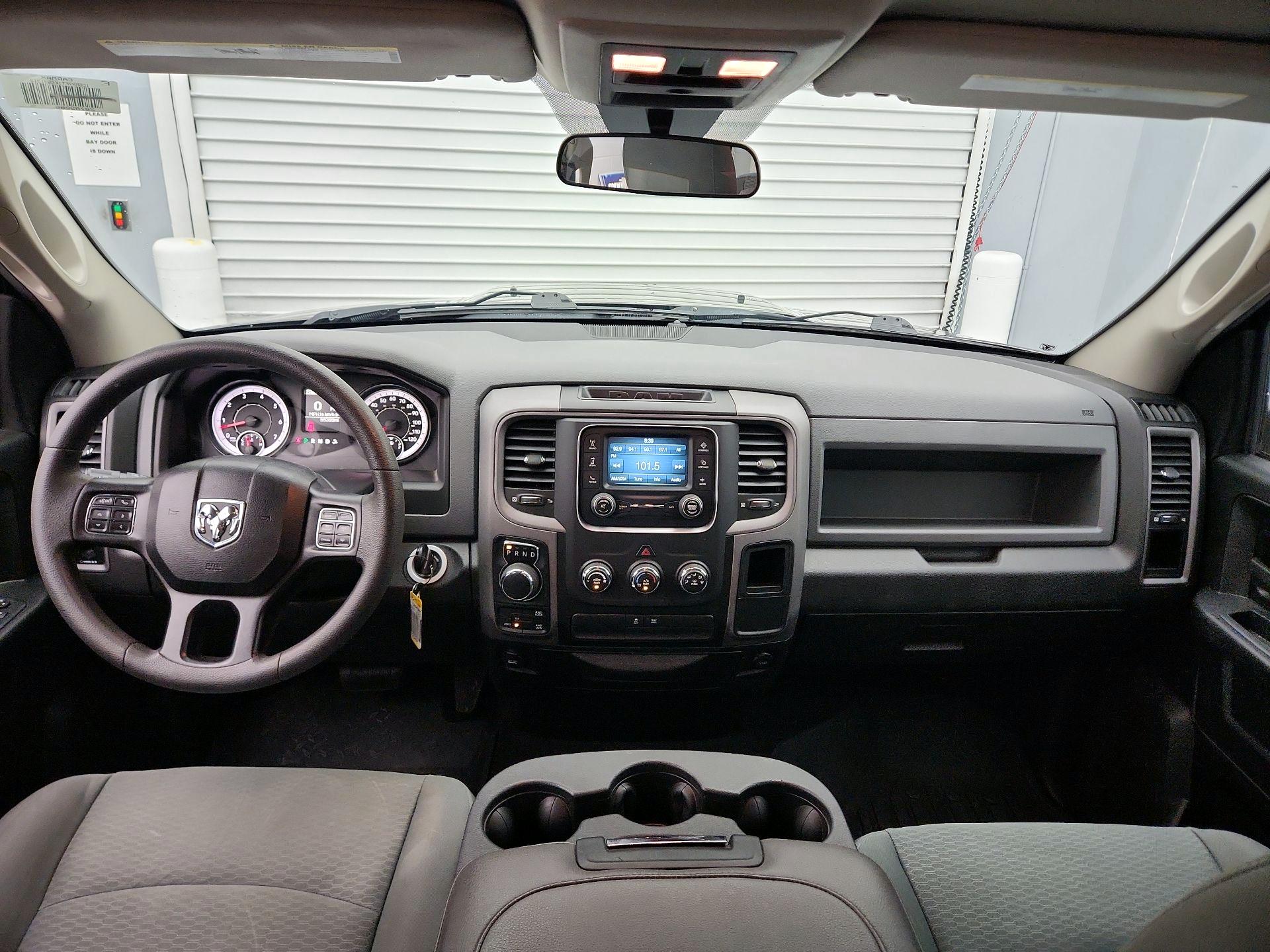 Thumbnail: 2019 RAM 1500 Classic - 9