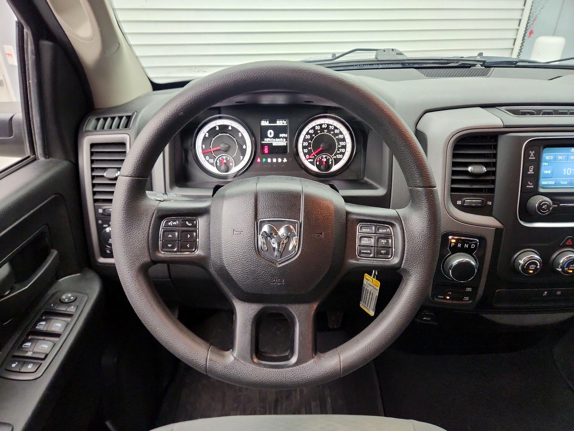 Thumbnail: 2019 RAM 1500 Classic - 10