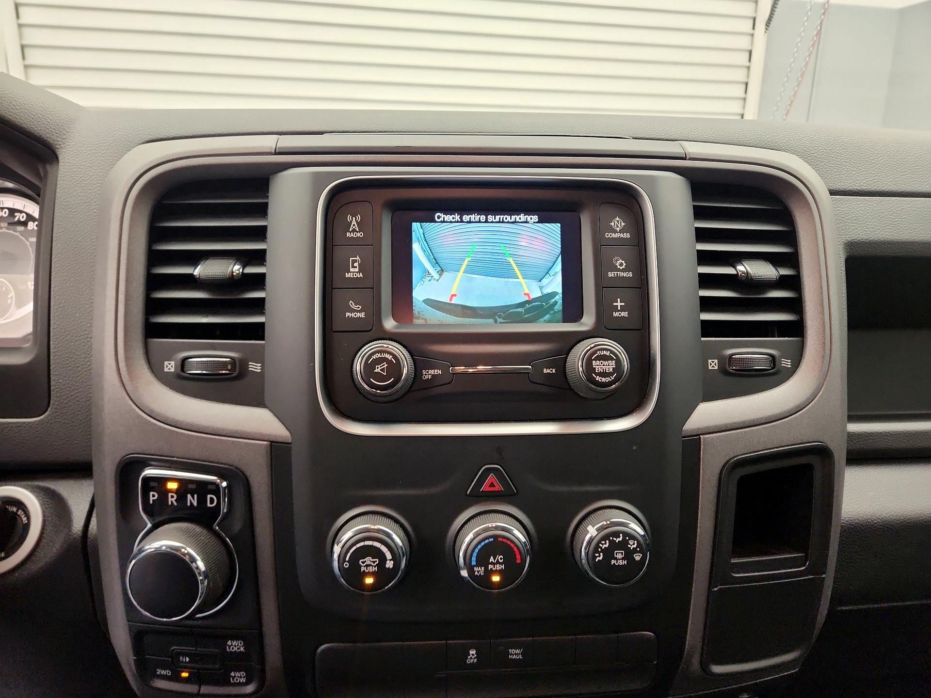 Thumbnail: 2019 RAM 1500 Classic - 14