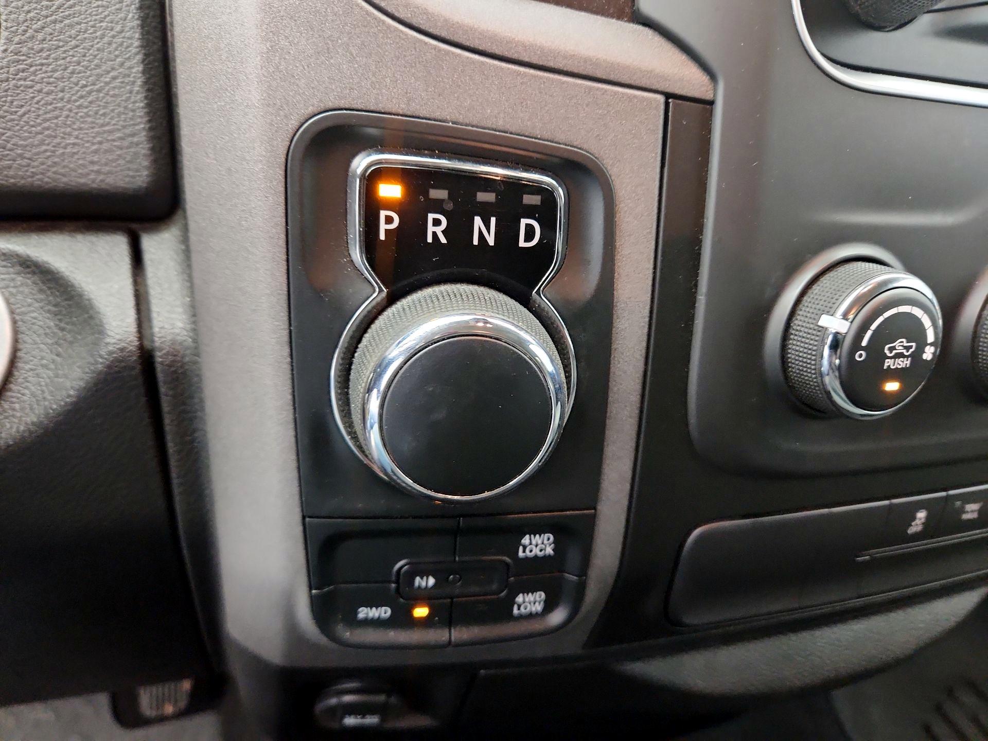 Thumbnail: 2019 RAM 1500 Classic - 17