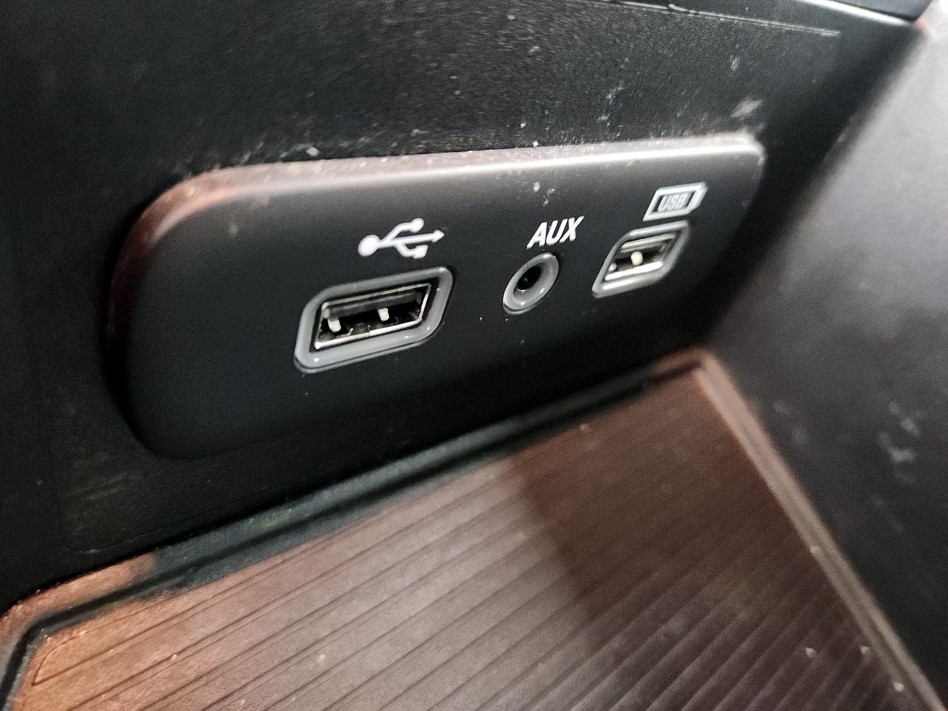 Thumbnail: 2019 RAM 1500 Classic - 18