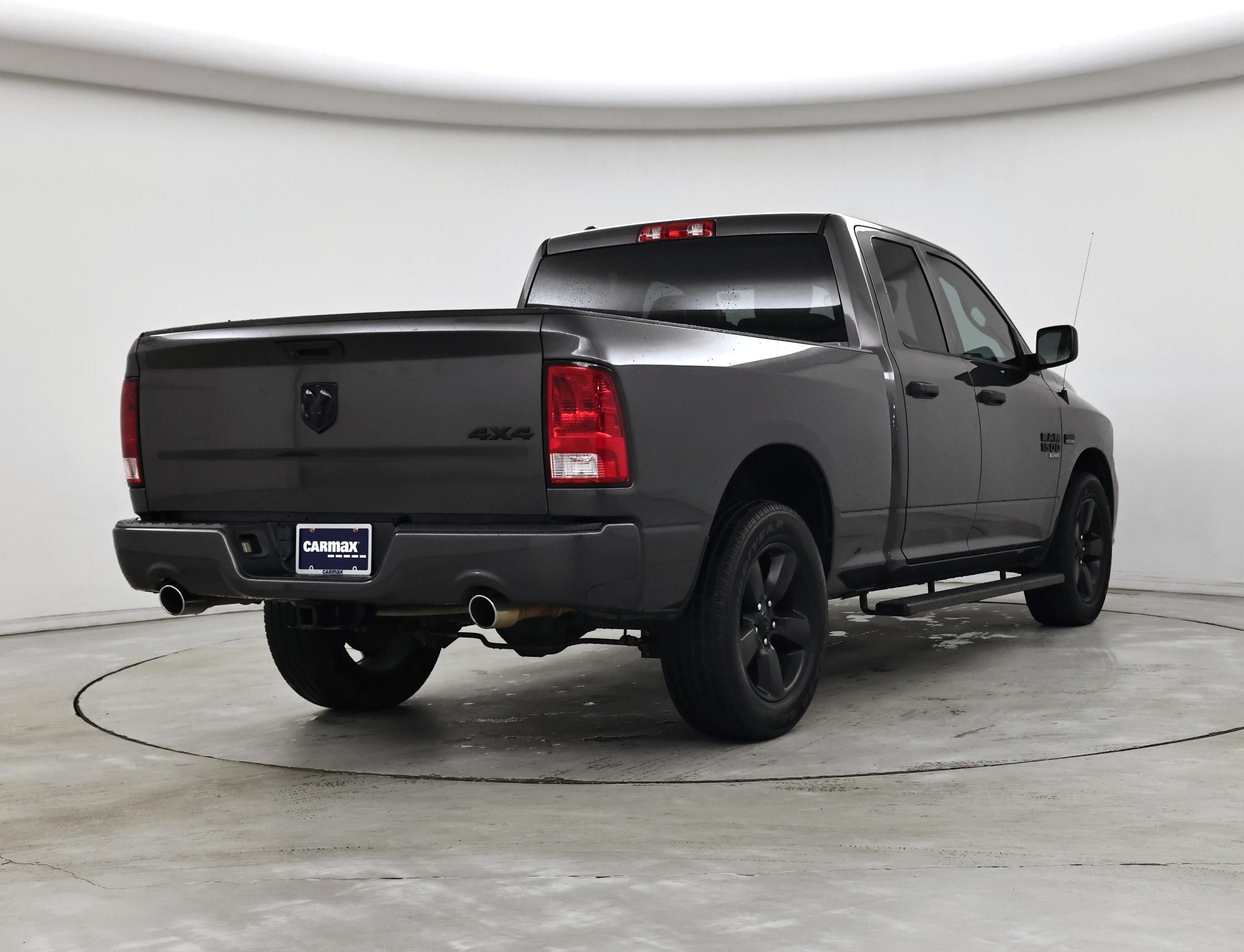 Thumbnail: 2019 RAM 1500 Classic - 8