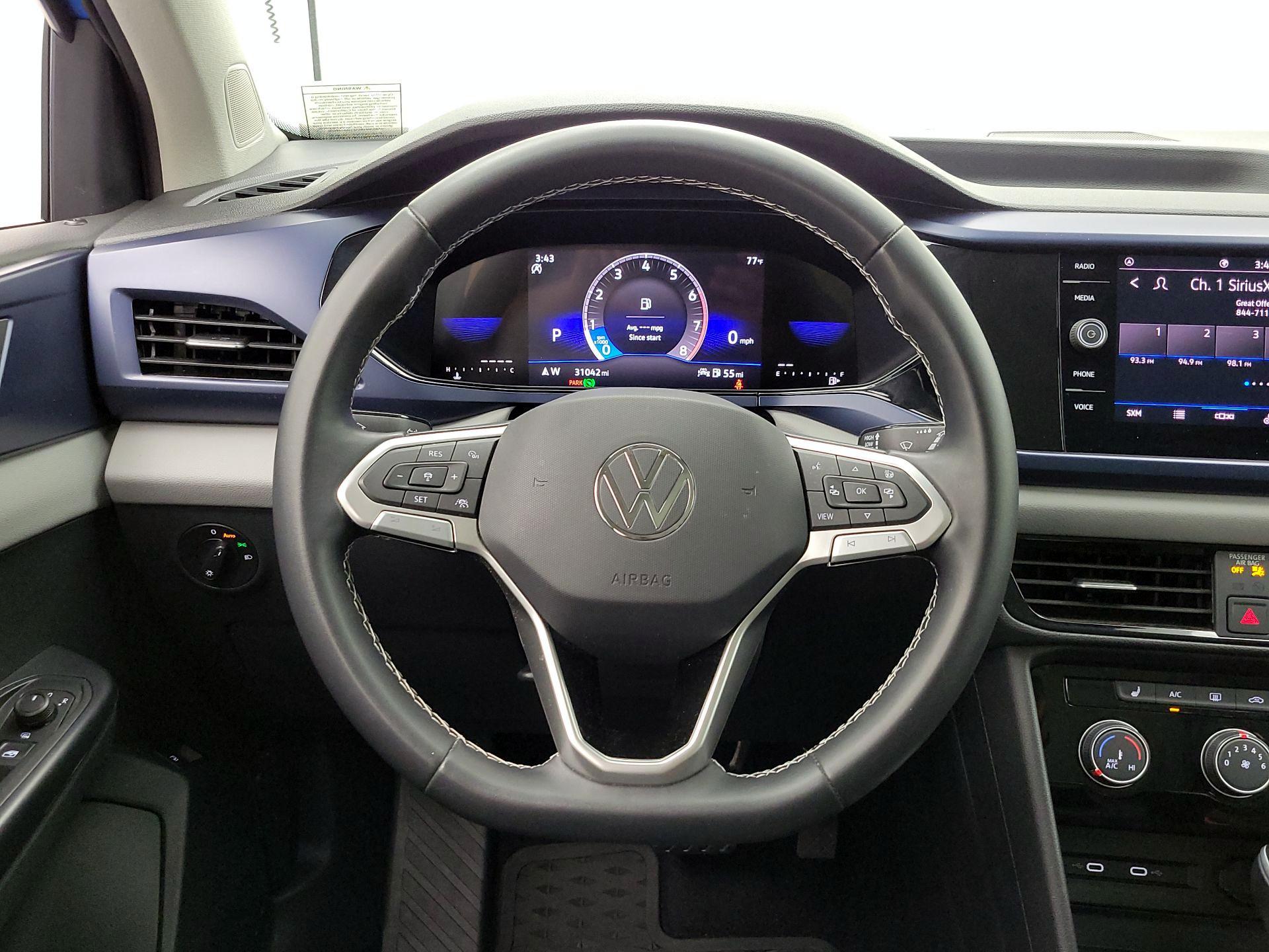 Thumbnail: 2023 Volkswagen Taos - 10