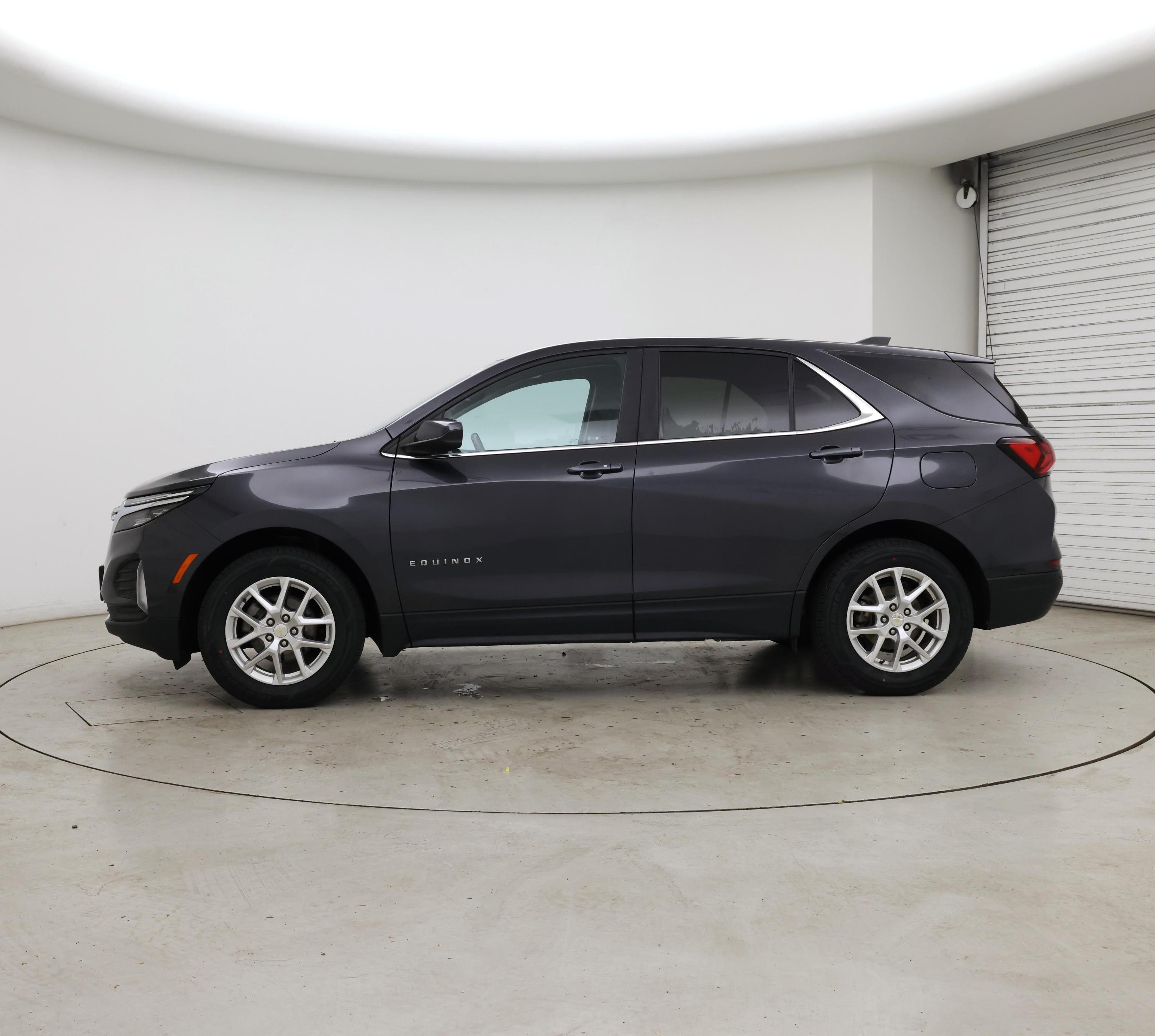 Thumbnail: 2022 Chevrolet Equinox - 3