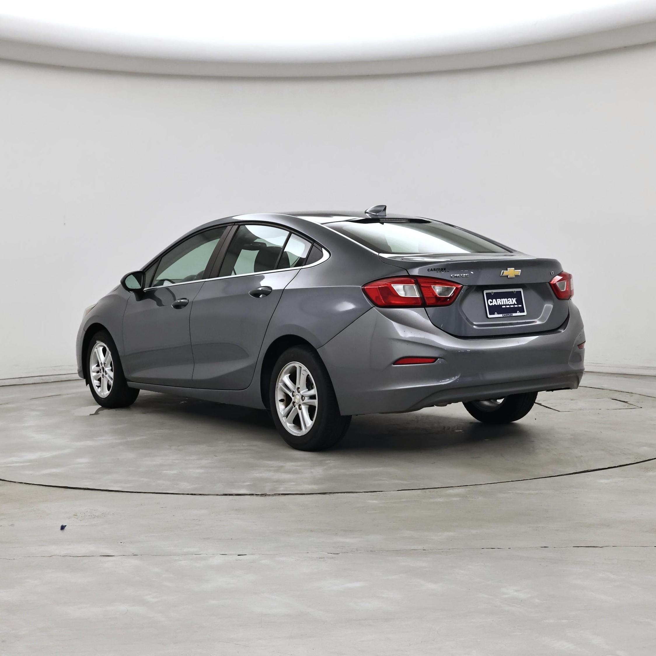 Thumbnail: 2018 Chevrolet Cruze - 2