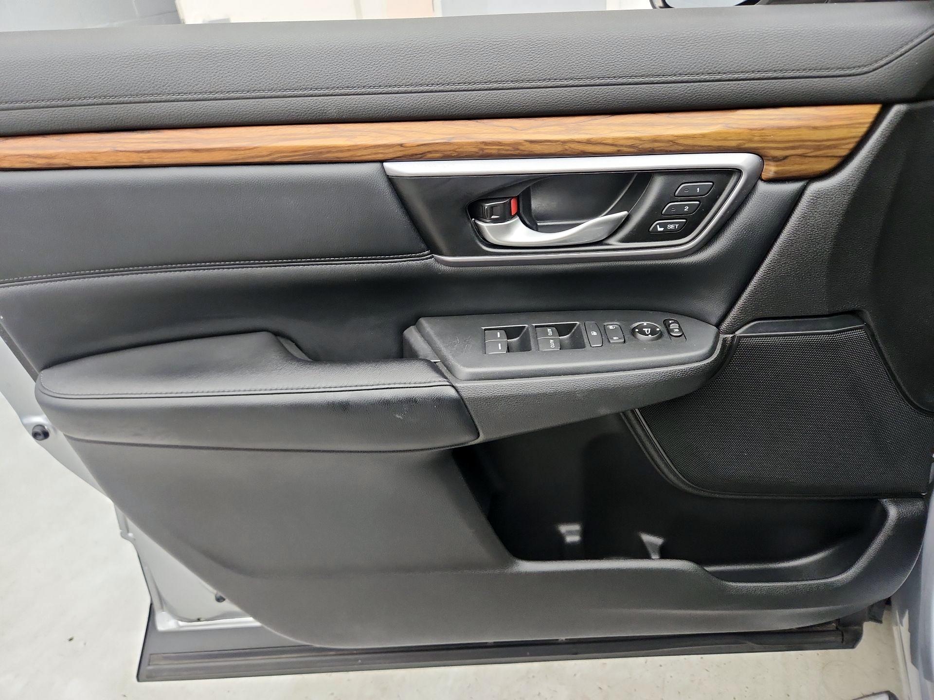 Thumbnail: 2017 Honda CR-V - 12